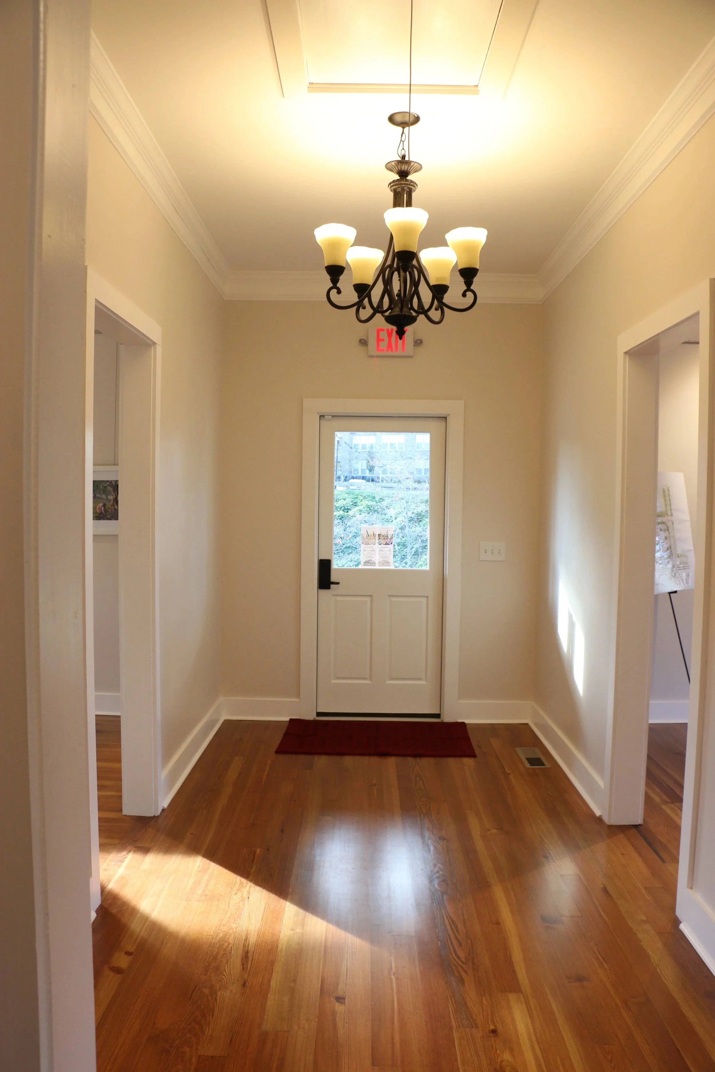  urban-foundry-atlanta-historic-art-house-logan-farm-park-acworth-interior-foyer.jpeg