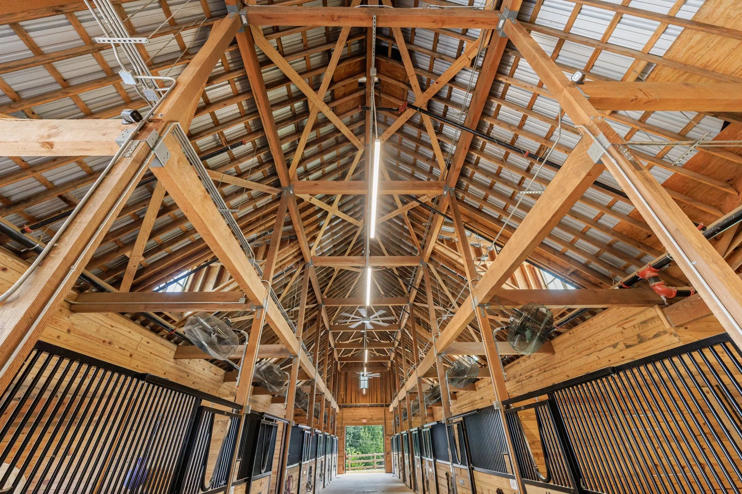 urban-foundry-chastain-horse-park-atlanta-new-build-barn-stalls-wooden-barn.jpeg