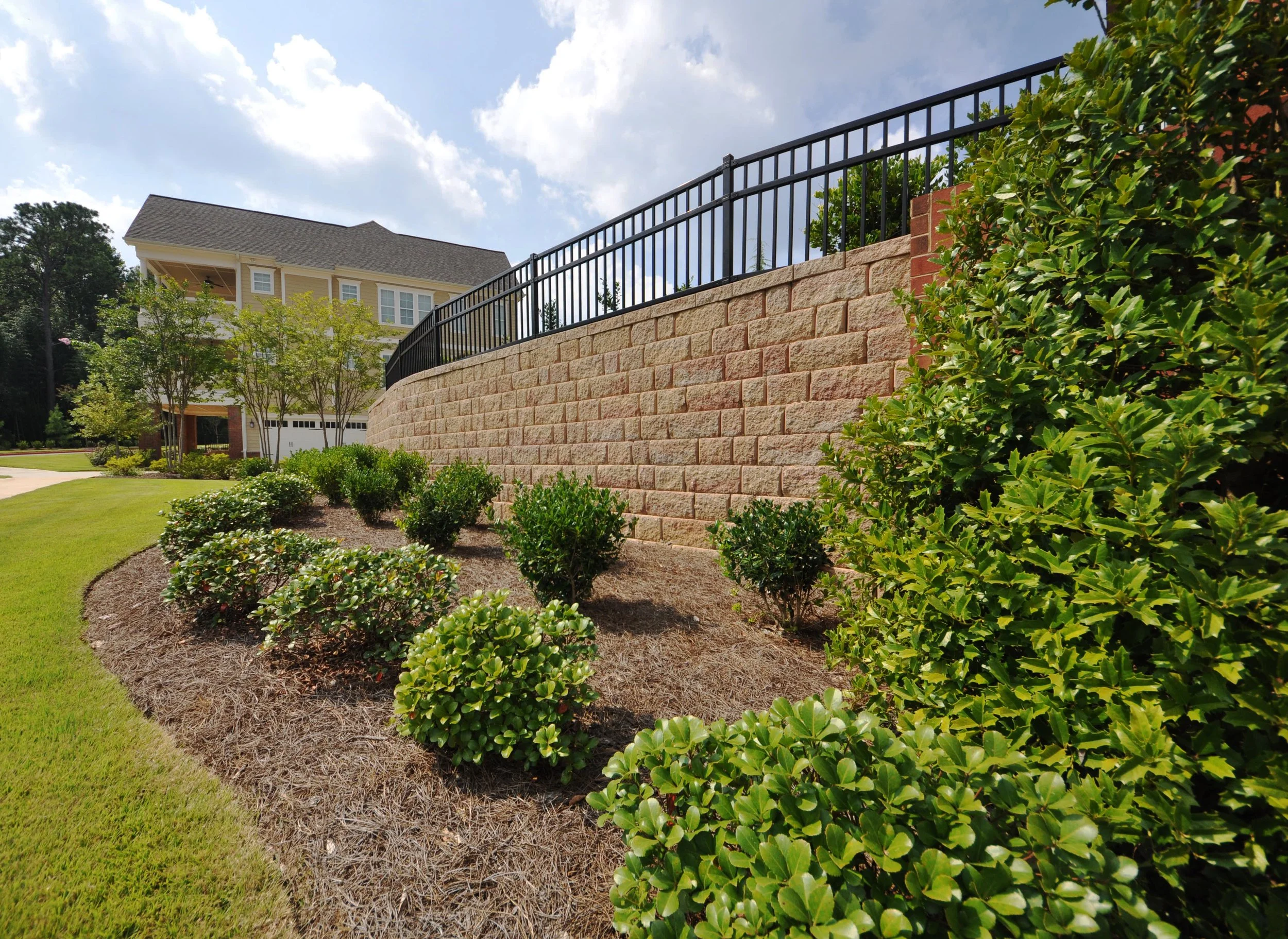urban-foundry-sterling-estates-newbuld-multifamily-retainingwall.JPG