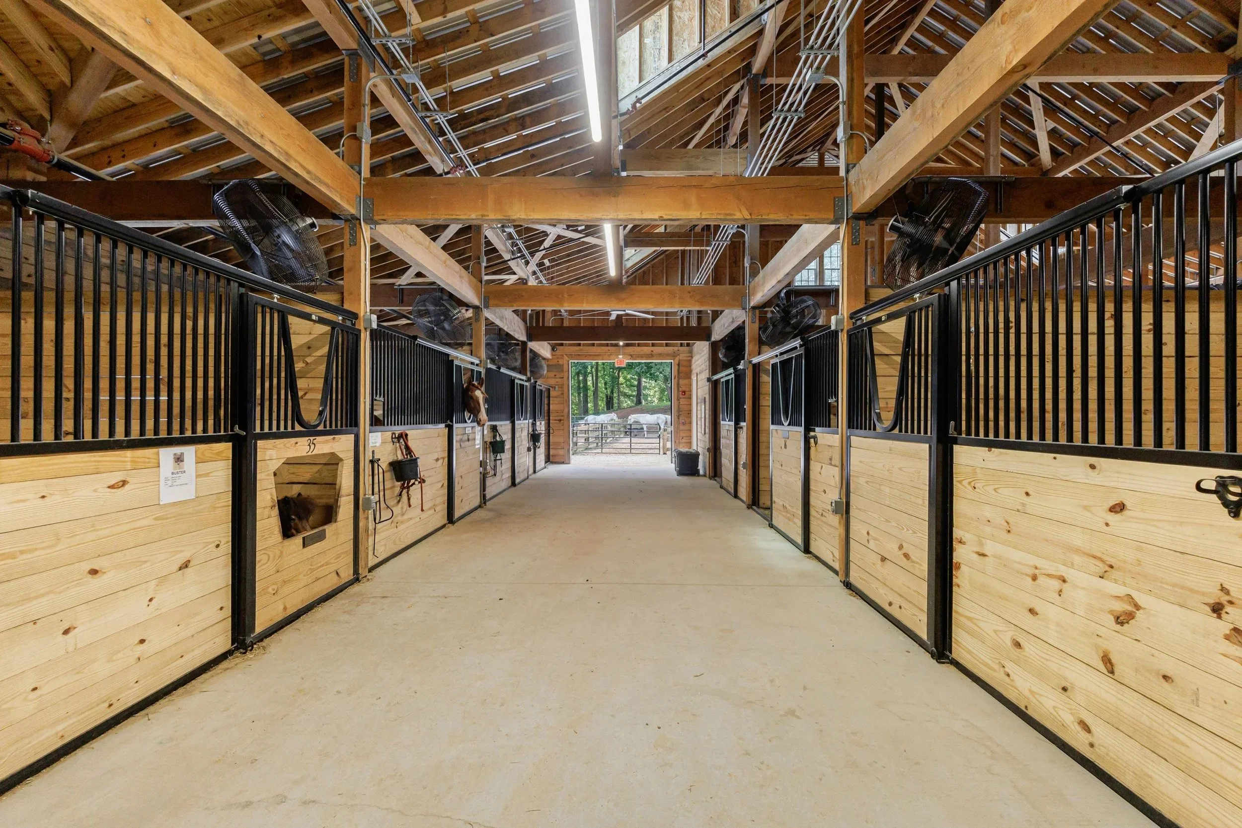 urban-foundry-chastain-horse-park-atlanta-new-build-barn-horse-stalls-2.jpeg