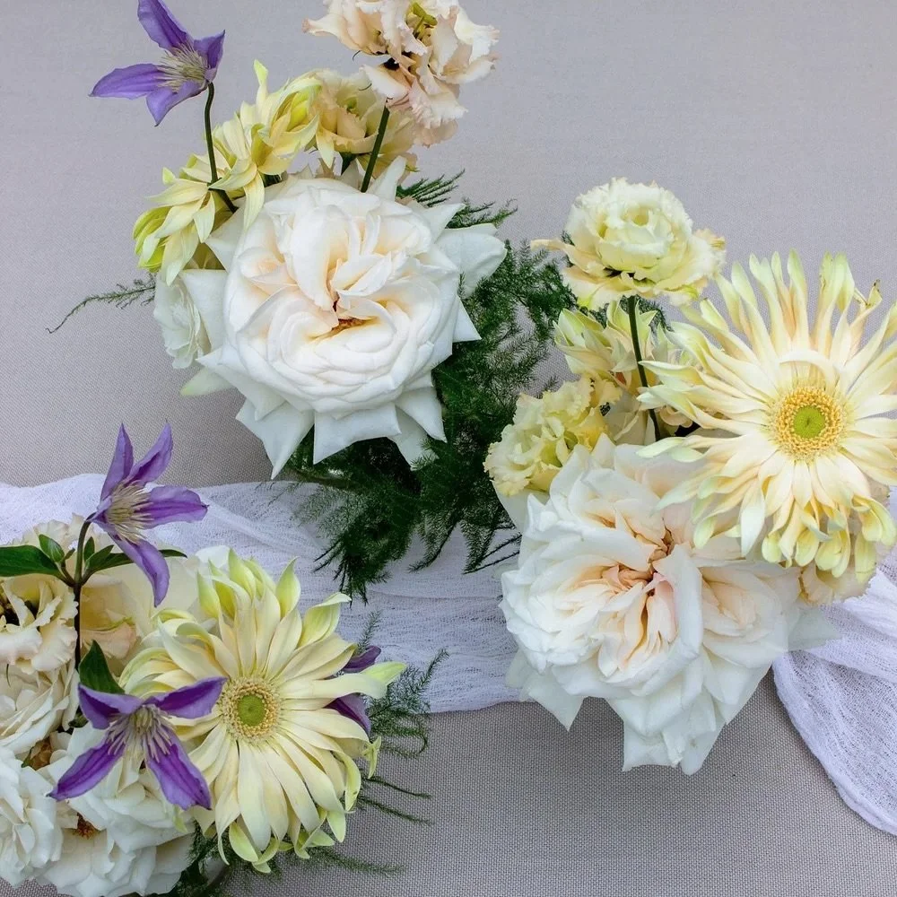 Pastel table flowers ✨🫧🥂

Buds and jars filled with sweet scented O&rsquo;hara, lemony Gerberas and fluffy lisianthus 

.
#flowers #weddingflowers #tableflowers #scentedflowers #florals #norfolkflorist #norfolkwedding #flowersofinstagram