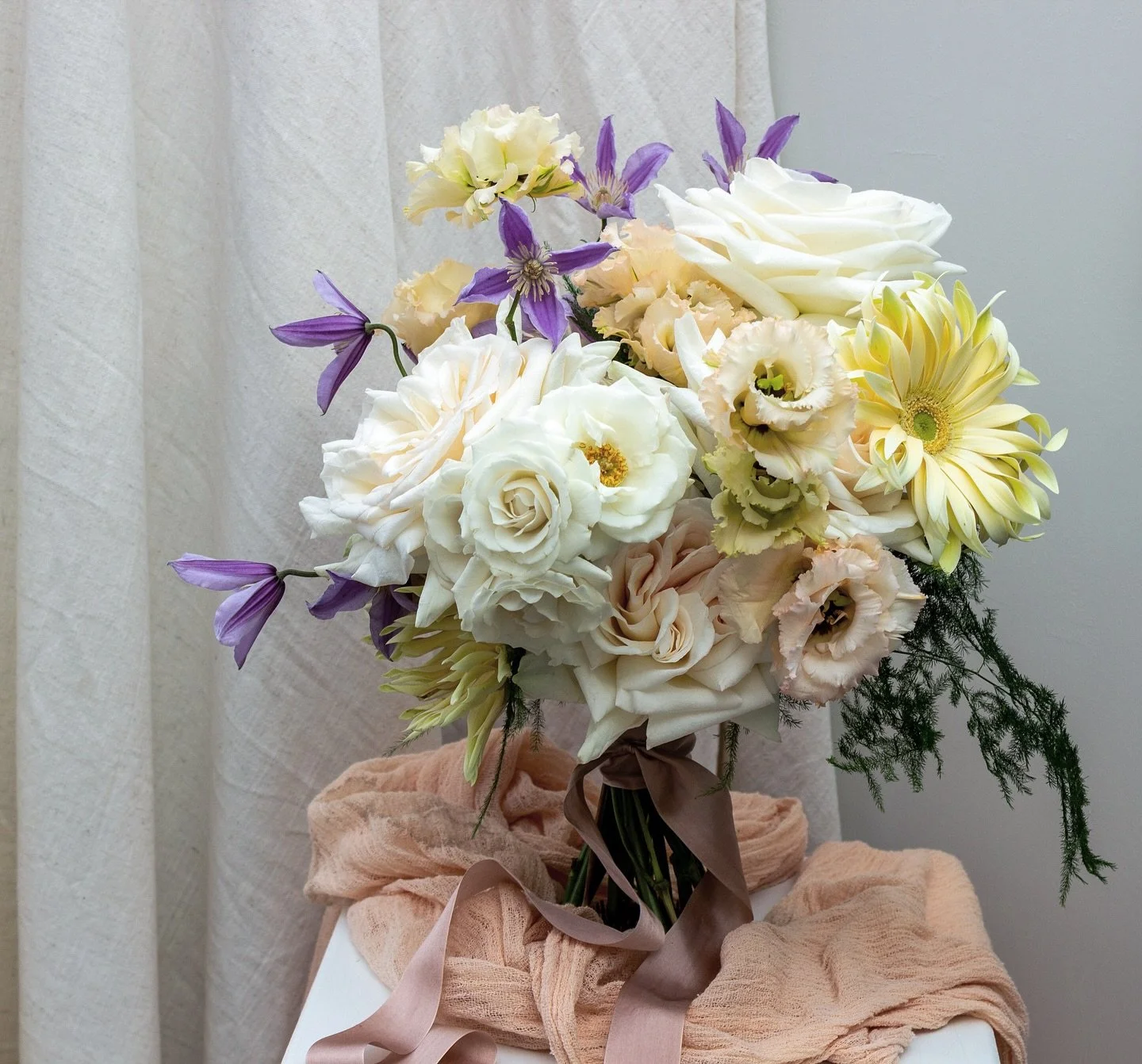 Pastel bridal from the RTW collection 🫧

.
#flowers #weddingflowers #bridal #wedding #norfolkwedding #norfolkflorist #freshflowers #flowersofinstagram