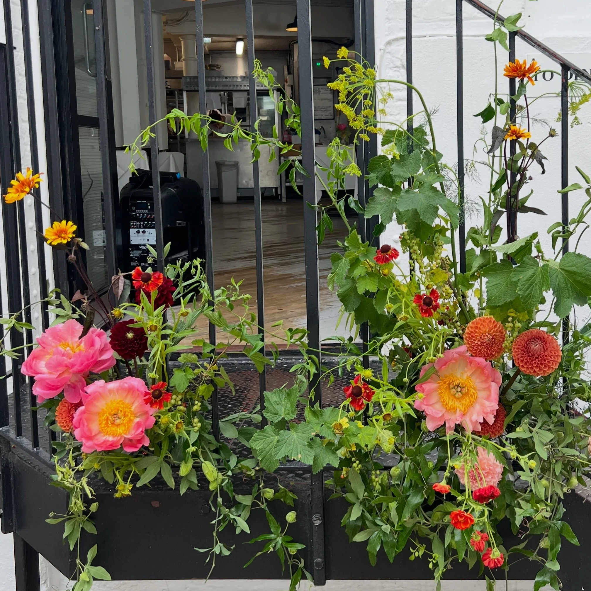 wedding flowers in St John Clerkenwell