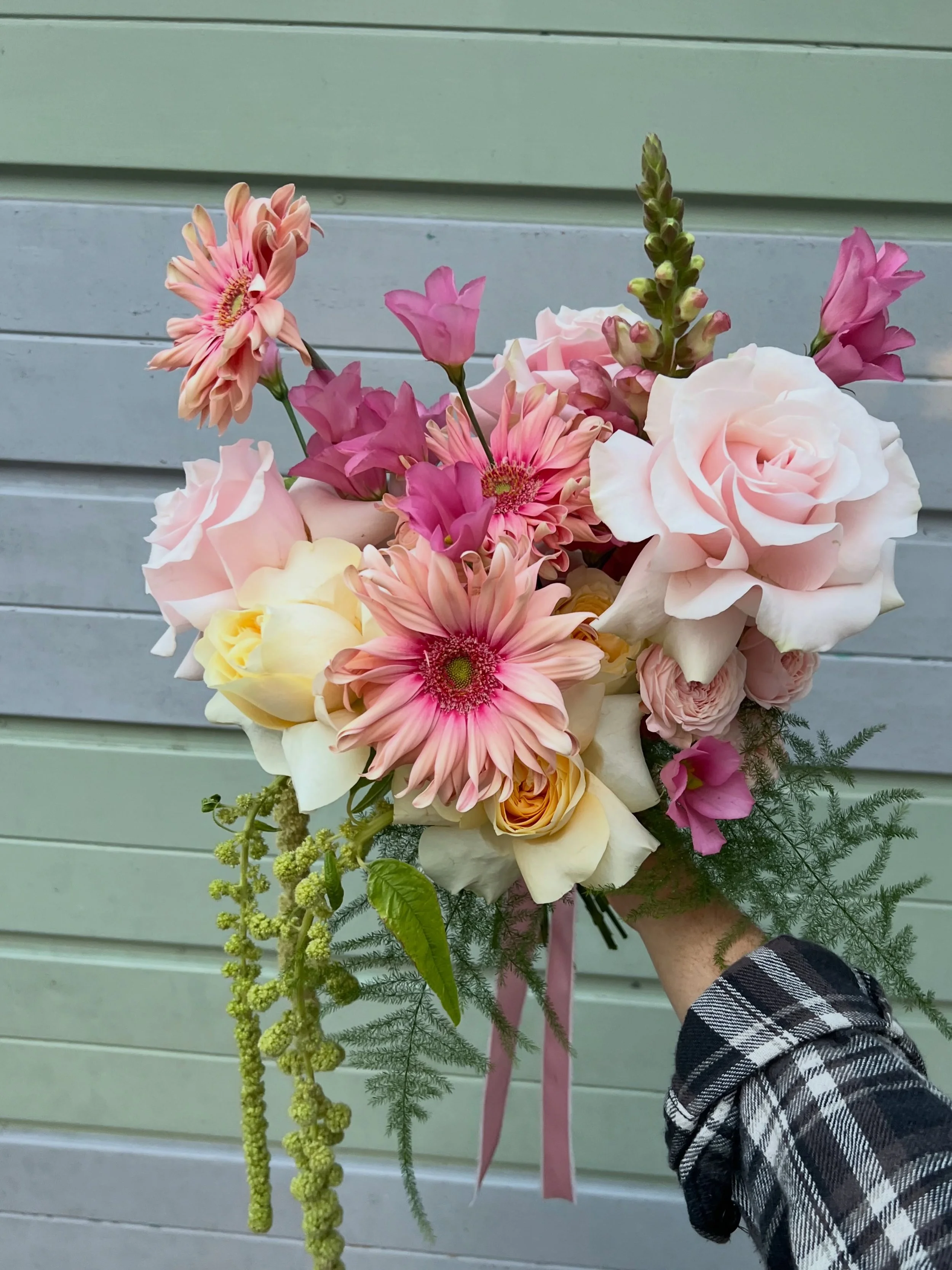 For K&amp;M 💗🌼🌸🍀

An adaptation of the Bright Ready to Wed collection, swapping orange for more pink, including these super fun pasta Gerbs 💕