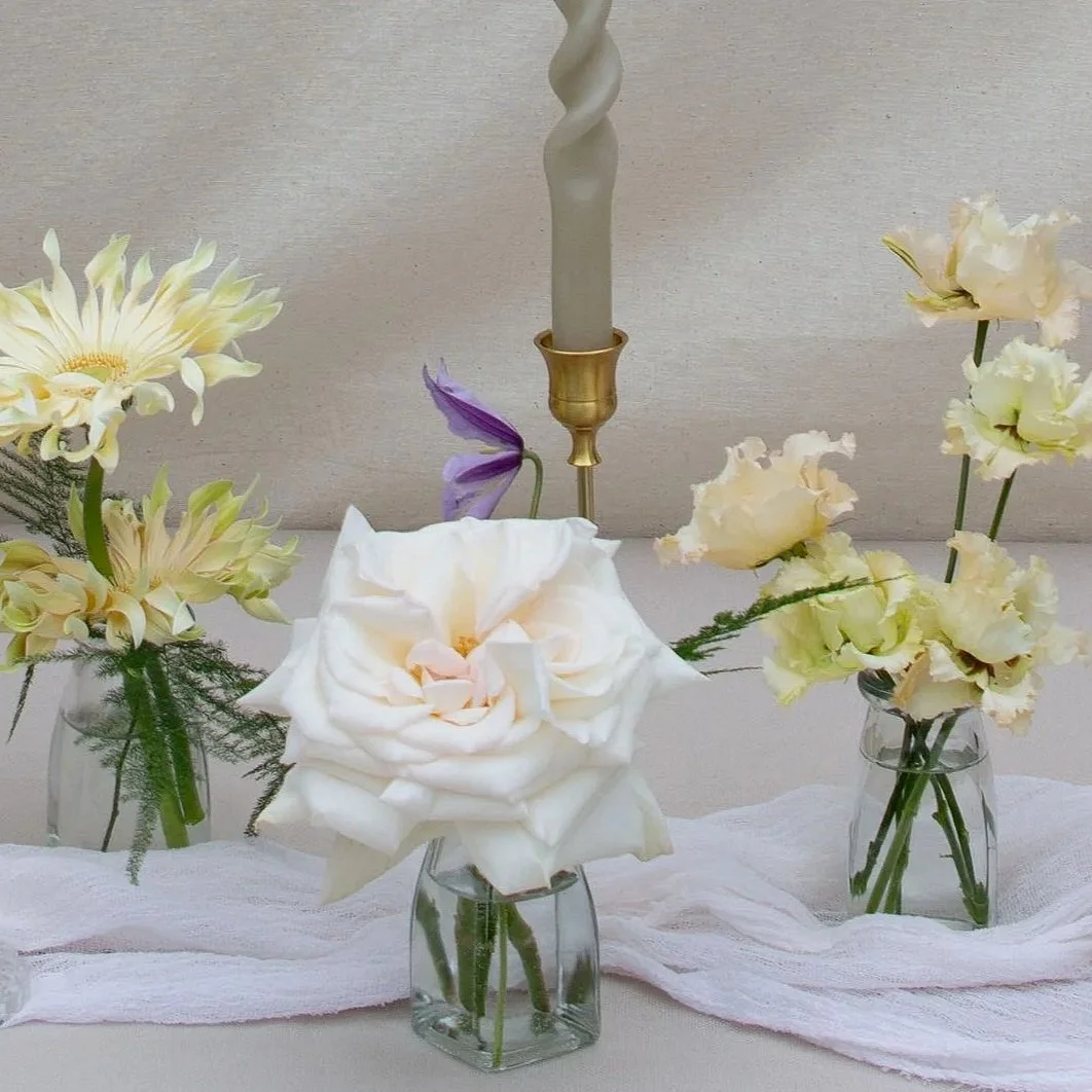 pastel table flowers
