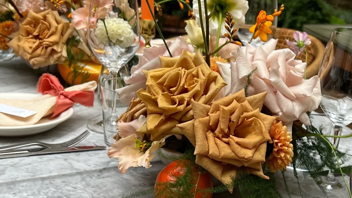 September wedding table flowers