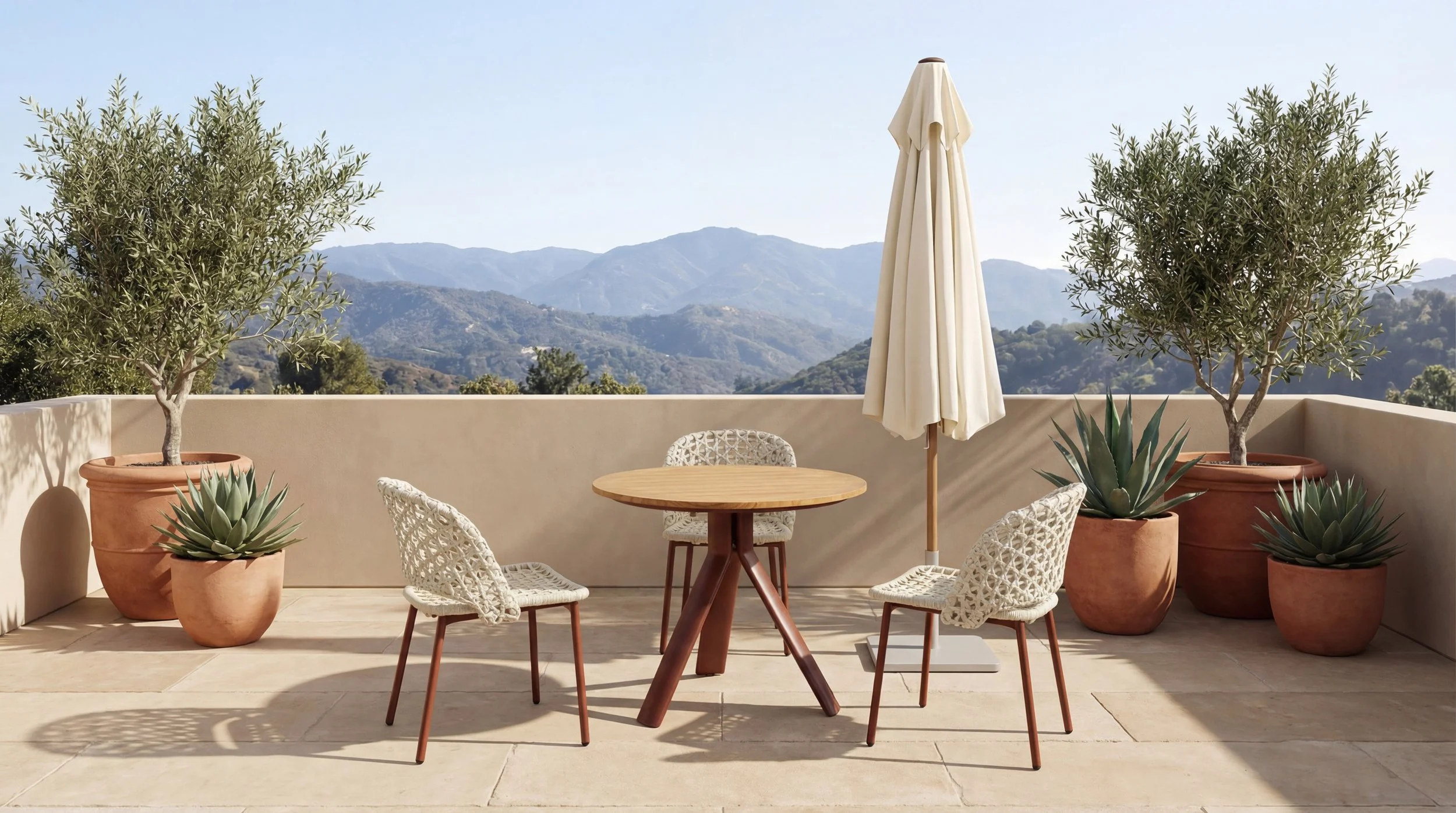 Solana Dining Collection