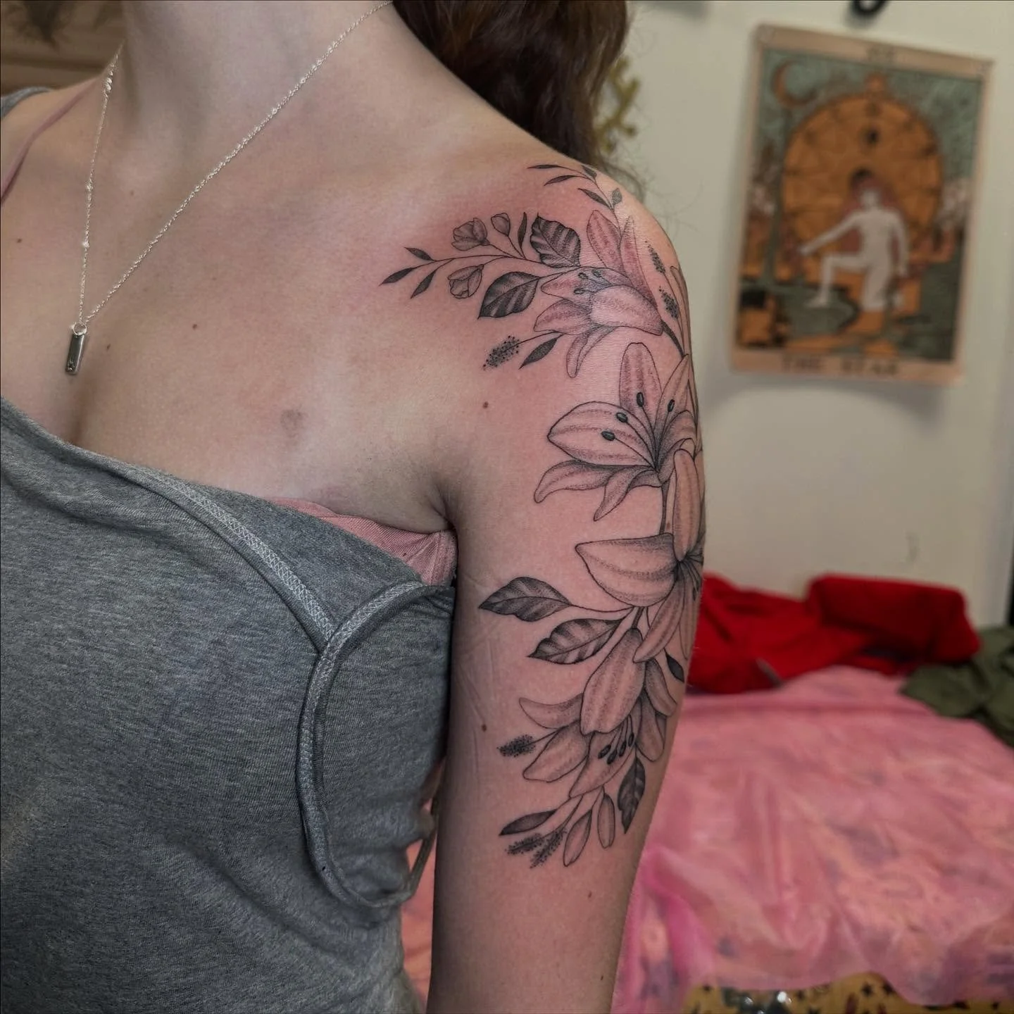 Lillies for her first tattoo! 🌺 #floral #floraltattoo #floraltattoodesign #flowertattoos #lilytattoo #lilyflower #floraltattooartist #blackandgraytattoo #thightattoo #femininetattoo #prettytattoo #femaletattooartist #womanownedbusiness #femaleartist