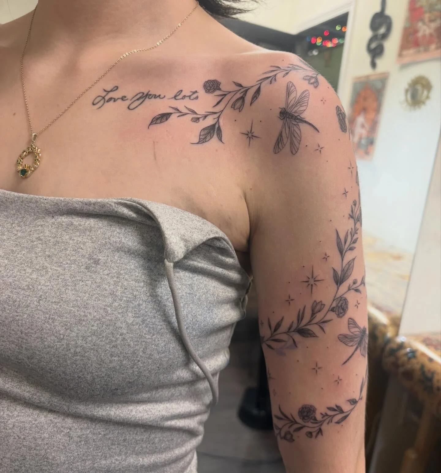 Pretty vines and dragonflies 🌱 #tattoo #floraltattoo #vinetattoo #dragonflytattoo #blackandgraytattoo #flowertattoo #femaletattooartist