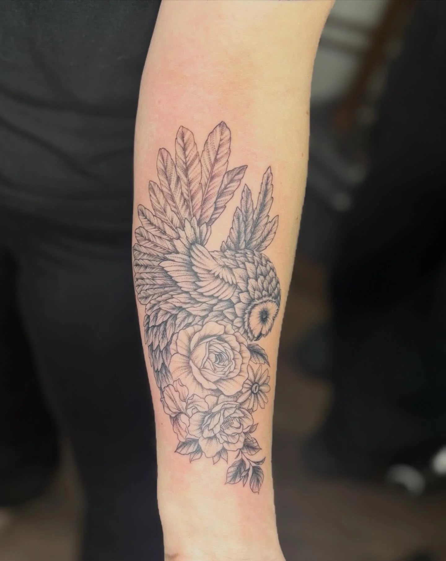 Fun floral owl from last week 🦉#tattoos #tattooartist #tattooflash #floraltattoo #owltattoo