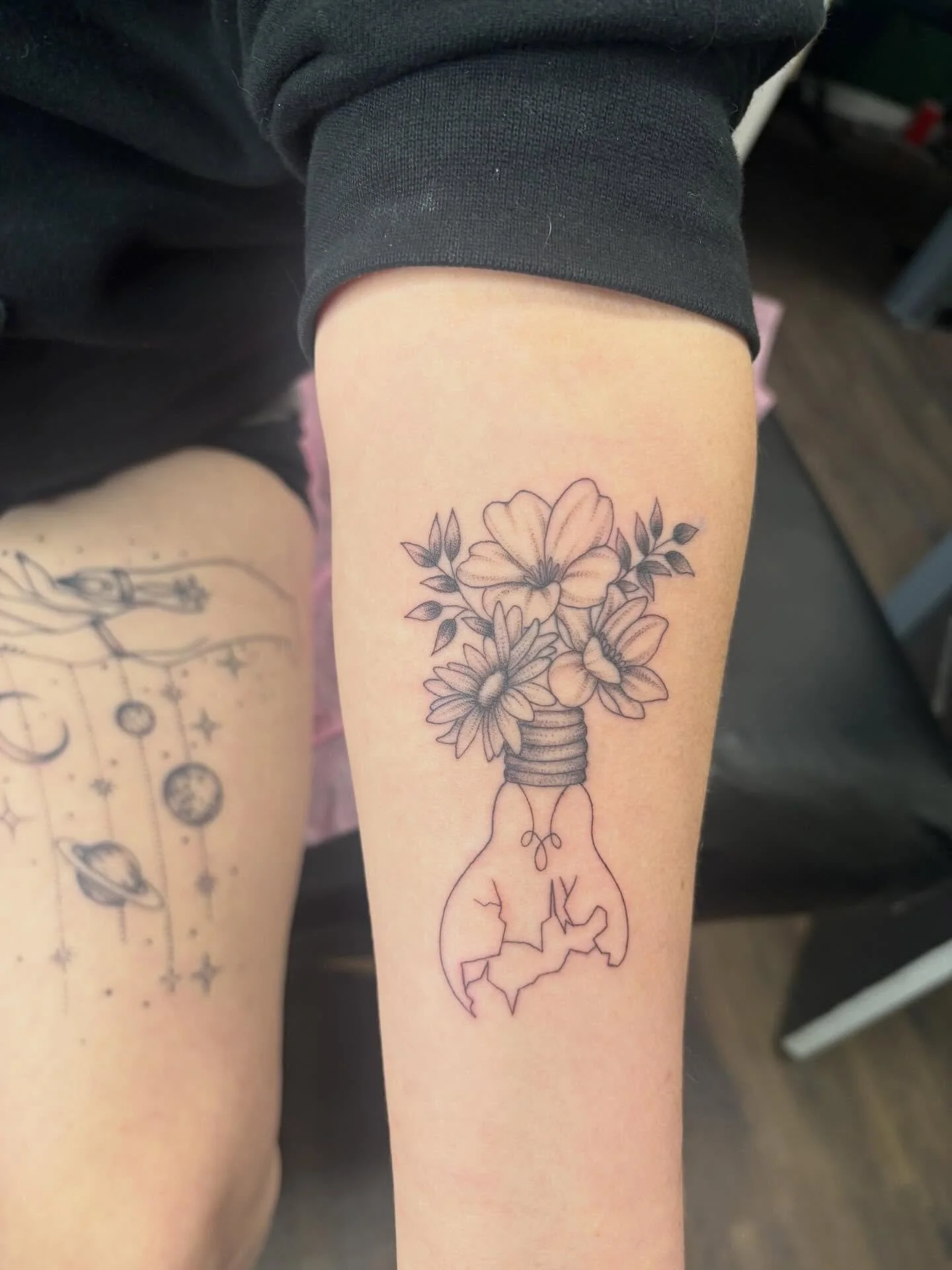 Scroll for some cute little pieces from the all you can sit flash! #tattoos #tattooartist #tattooflash #patchworktattoo #tattooedwomen