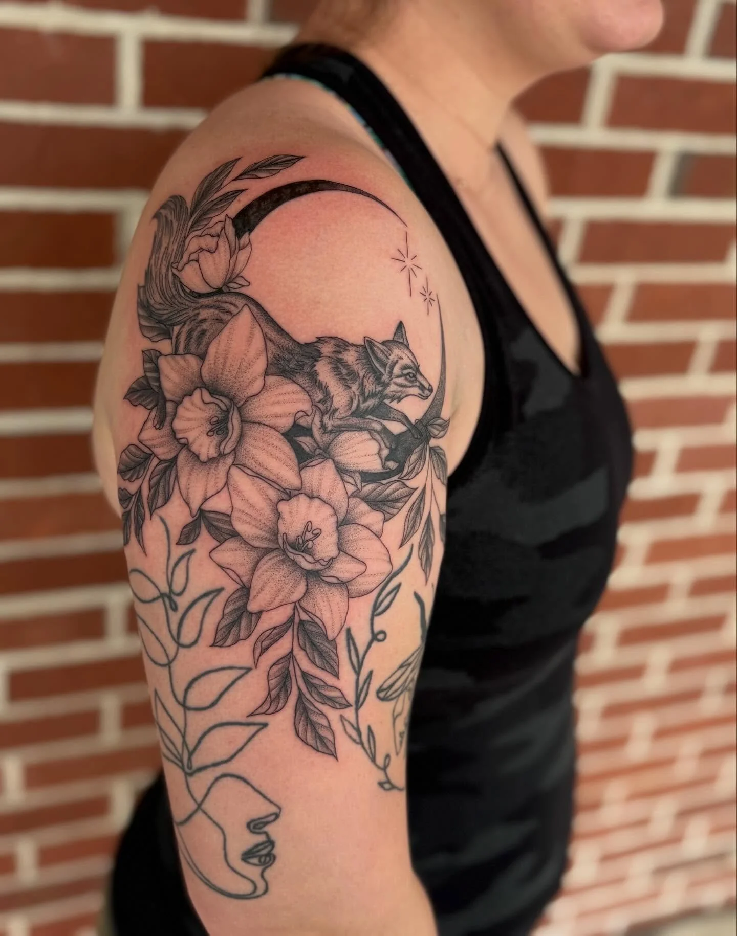 Obsesseddddd with this fox/moon/birth flower piece we put together for her son 😍😍😍 #foxtattoo #moontattoo #motherhoodtattoo #tattoo #tattoosleeve