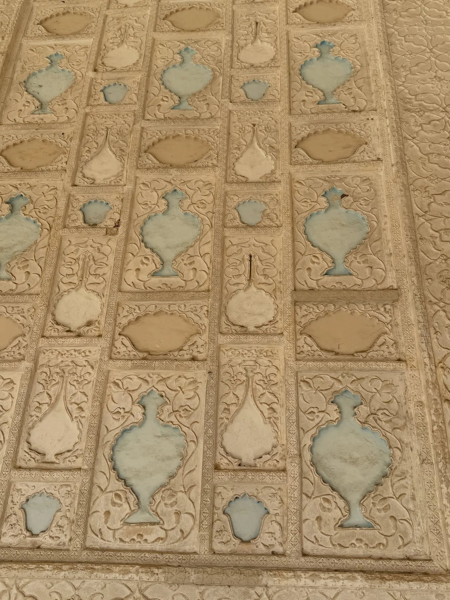 Inside Amer Fort

@unesco @unescoworldheritage @visiteuworldheritage #amerfort #jaipur #india #unesco #unescoworldheritage #architecture #detail #travelindia @lonelyplanetmagazineindia @gadventures