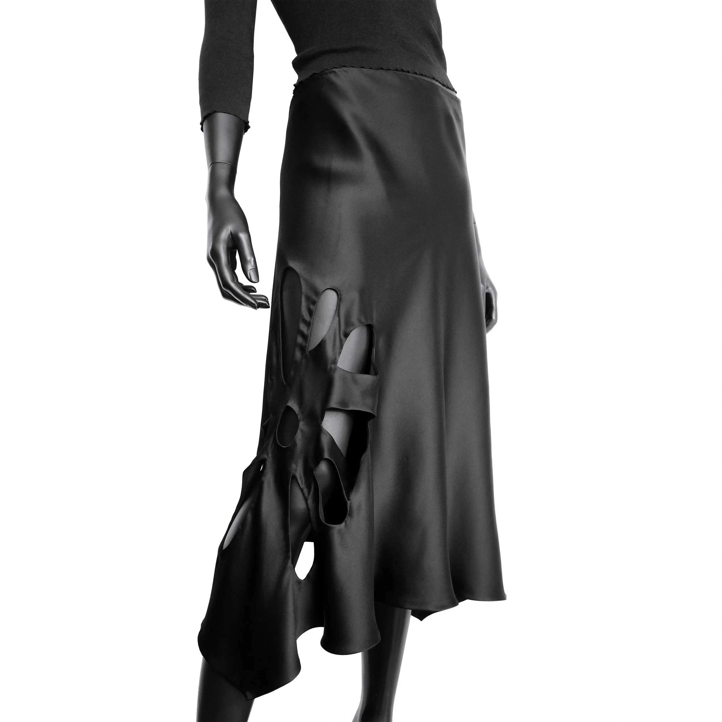 Gucci by Tom Ford SS 2002 runway silk midi skirt with a floral cut out. Size IT 42 / UK 10.