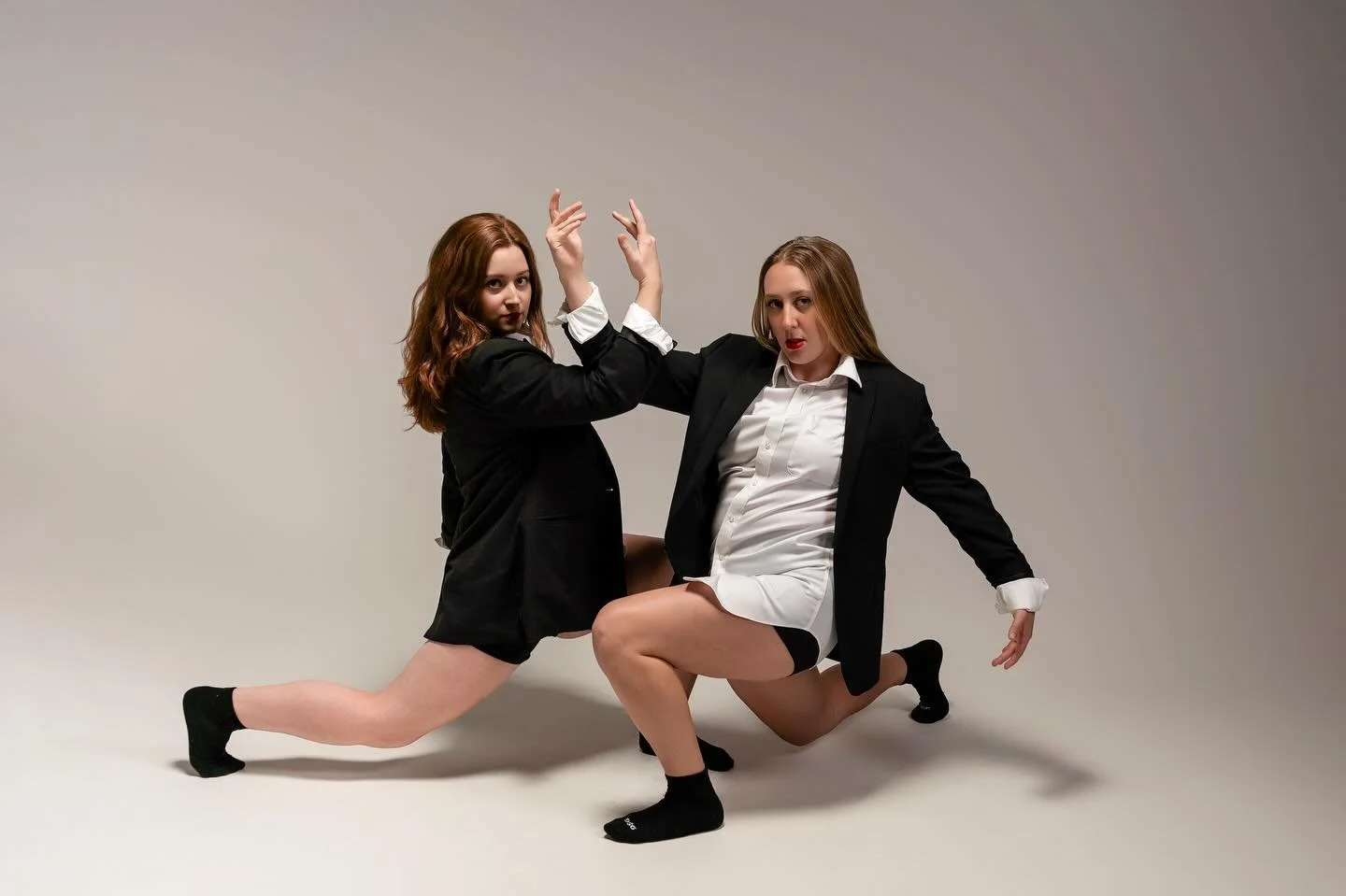 &ldquo;In the right light, at the right time, everything is extraordinary.&rdquo; - Aaron Rose⠀
⠀
Welcome to our #chasing_light_loop. ⠀
⠀
We are a group of artists showing you how different types of light add emotion and storytelling to a photograph.