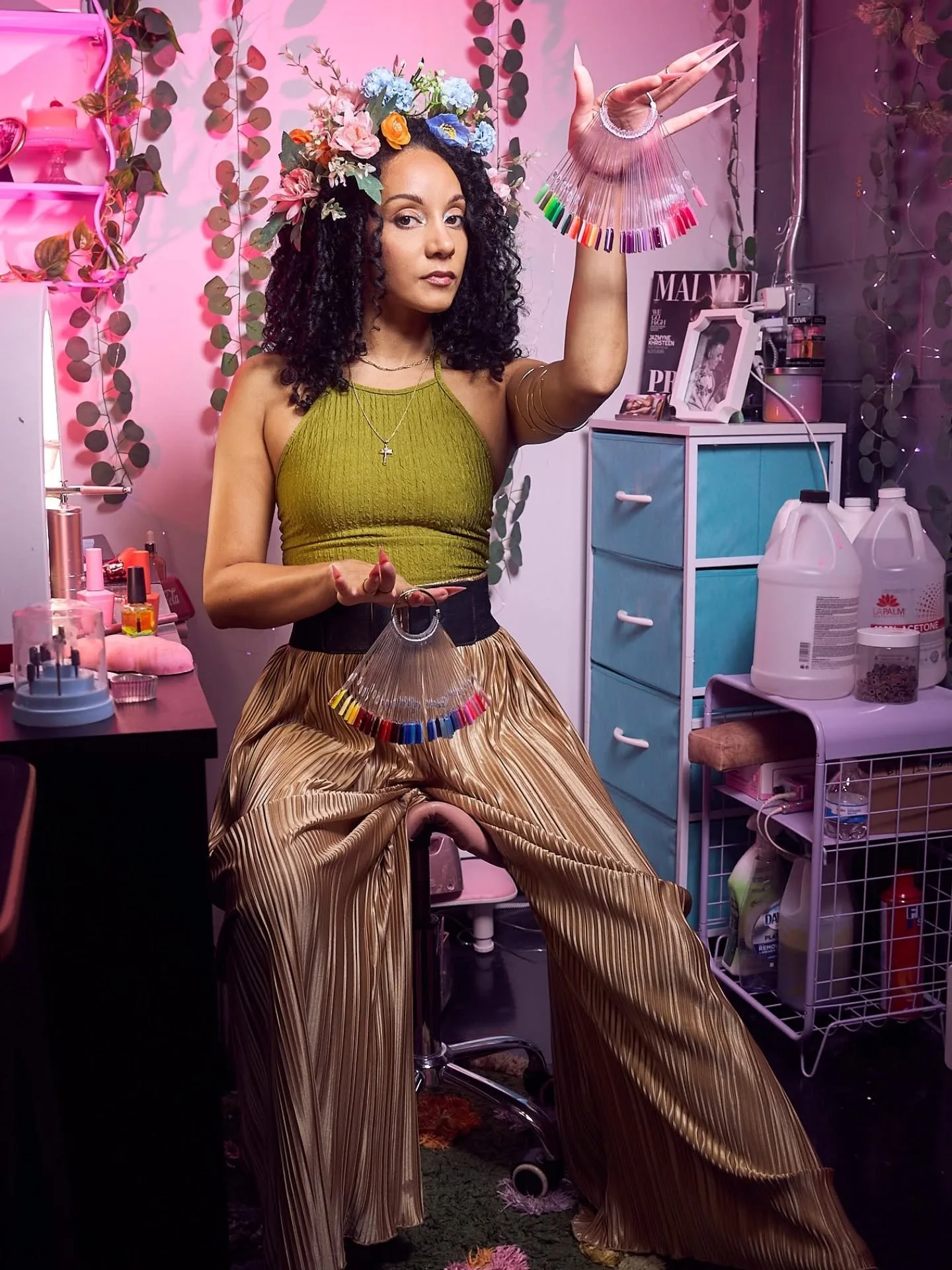 Updated photo branding for my favorite nail artist @nailzbyjaz._ 💕 concept, floral crown and styling by the talented @jazmynekhristeenortiz. 

We shot this in her very own luxurious and stylized suite  @charitychristinesuites 

Pink lighting to comp