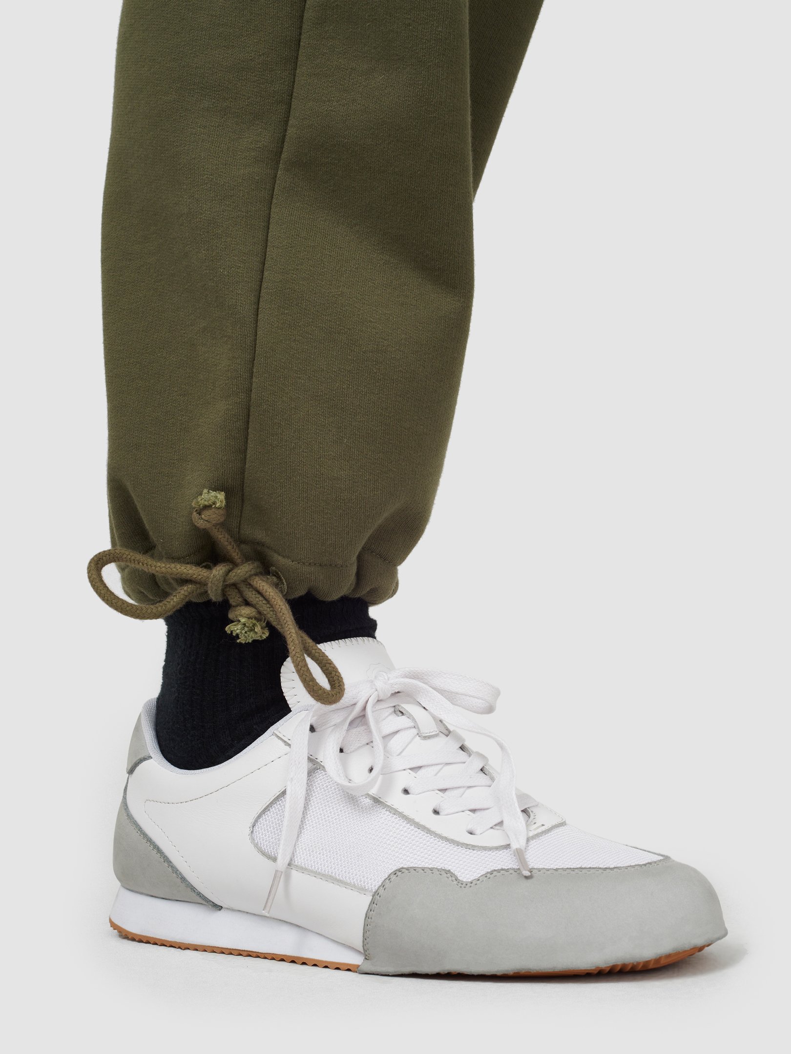 DTT_PADDY_Pants_F17-4607__230_OLIVE_profile_detail_eca95f62-f571-4db9-be0a-c2f0f7d31b6d.jpg