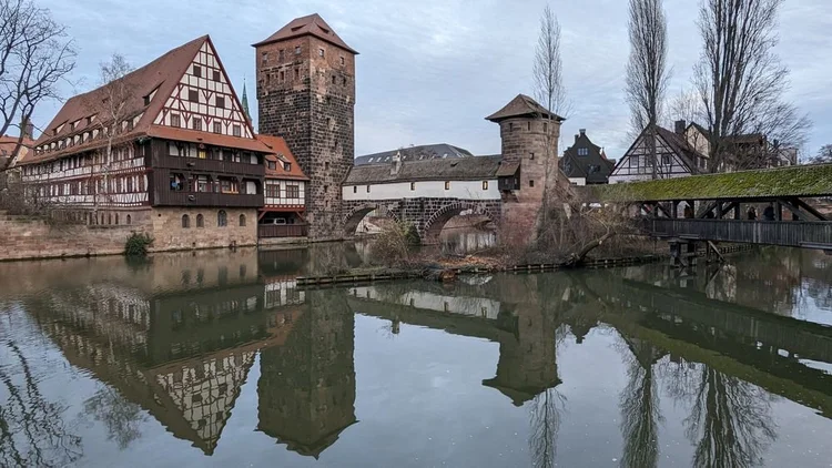 Henkersteg bridge, Nuremberg