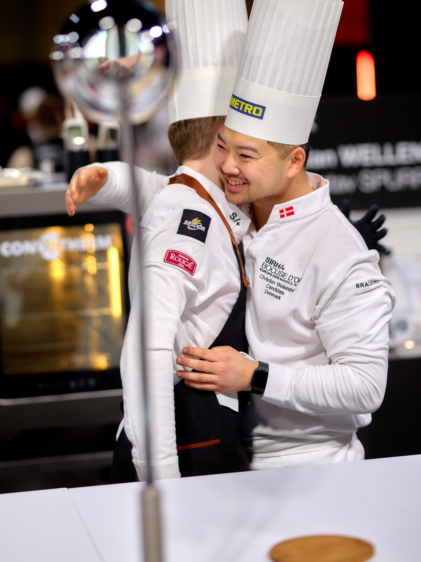 Four hours in and team work makes it happen ✨