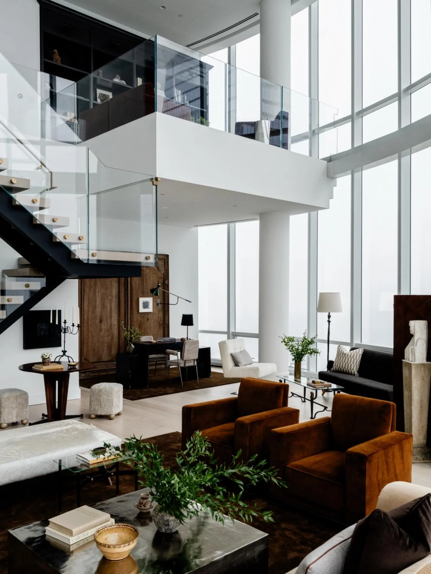 A masterclass in layering from @nateberkus &amp; the @nateberkusassociates team in New York City ~

Styled by @merodactyl80