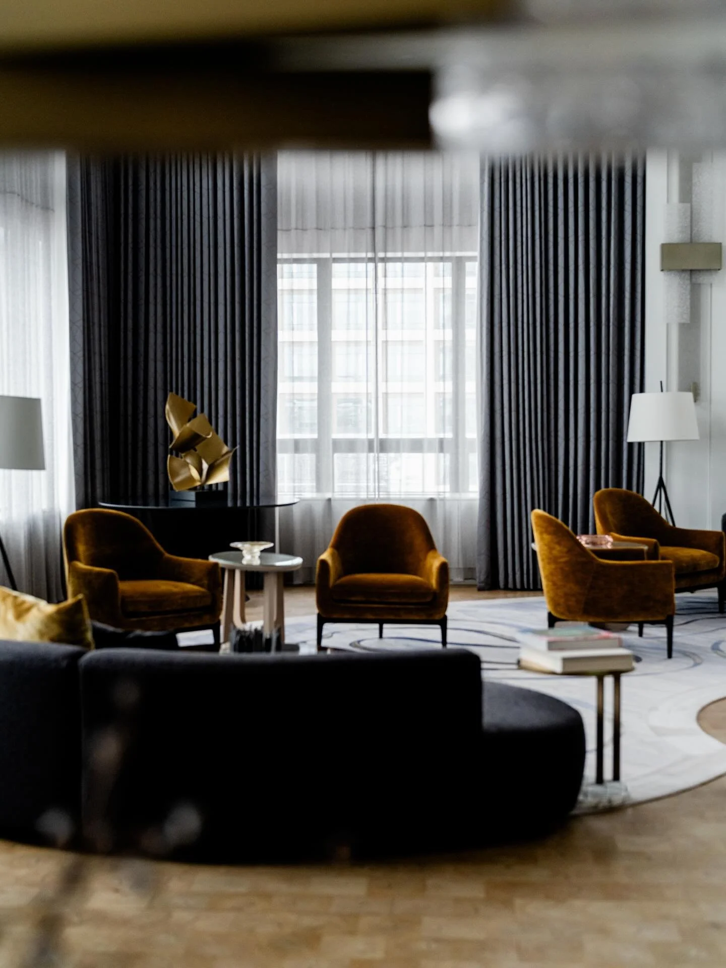 A few of my favorite frames of the presidential suite from a recent session with the lovely @rcchicago @ritzcarlton team