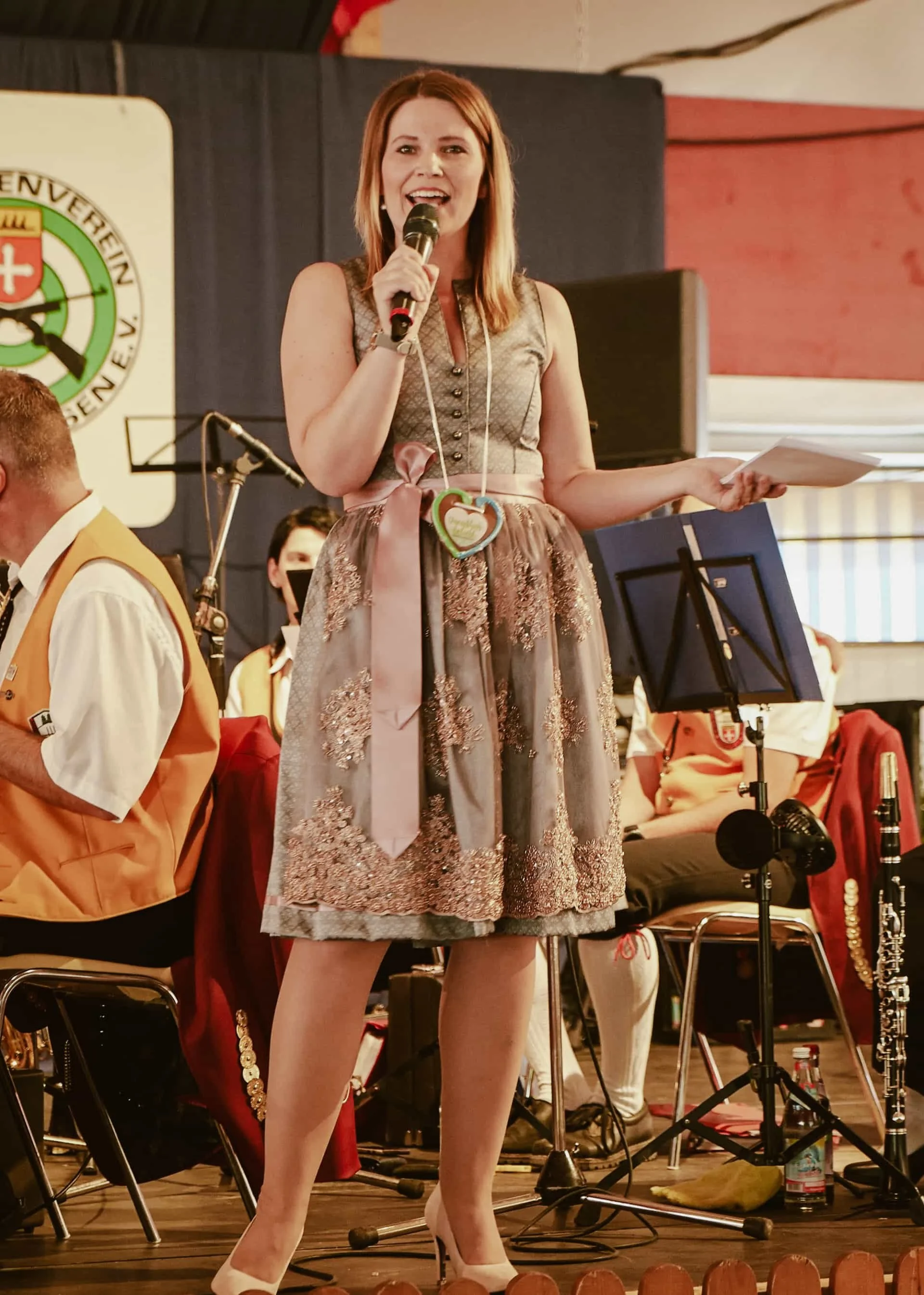 Alles Isi Moderation auf der Festbühne