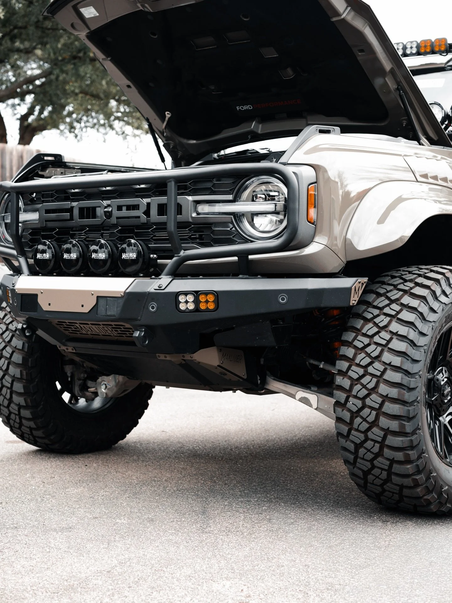 An absolute behemoth 🔥650 HP .

#broncoraptor #bronco #Megazilla #fordbroncodaily #fordpreformance