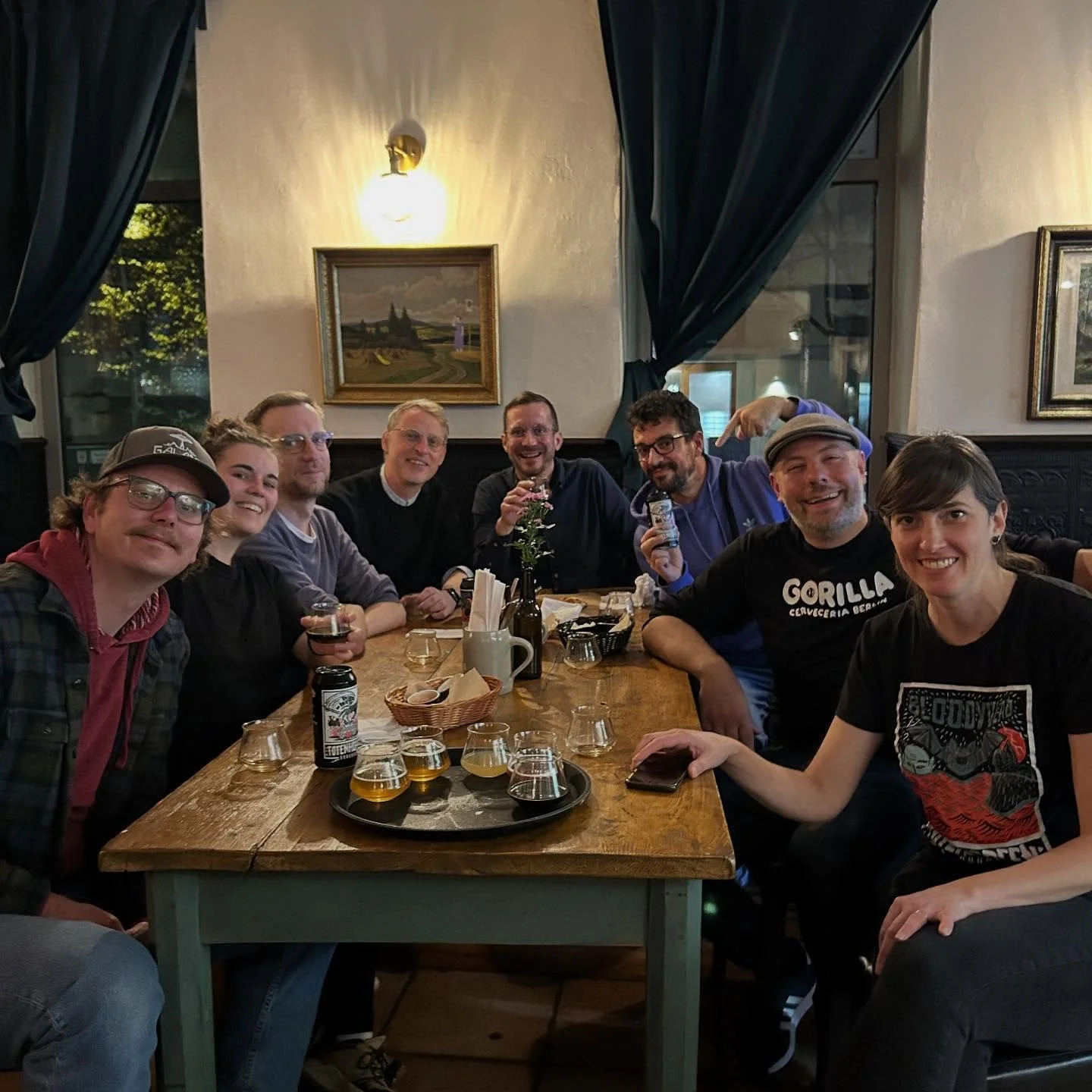 Totenhopfen Tasting ✨ What an amazing night!

Huge thanks to Patricia from @totenhopfen for visiting us and hosting such an awesome tasting &ndash; and for brewing this beautiful collab with us! 💛

Transatlantic Fusion was a hit, and we loved sharin