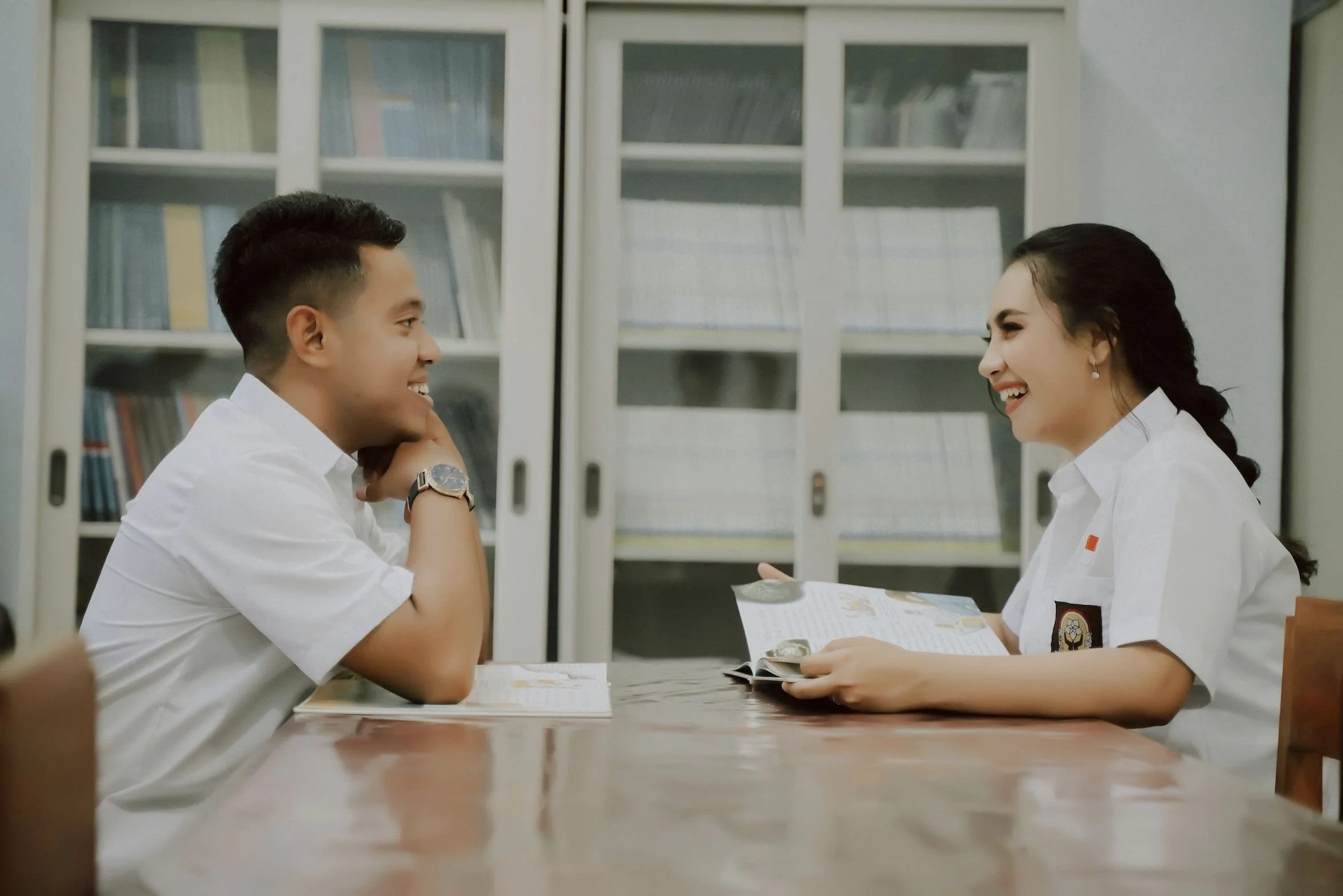 The Vulnerability Paradox: Why Admitting You Don't Know Makes You a Better Leader