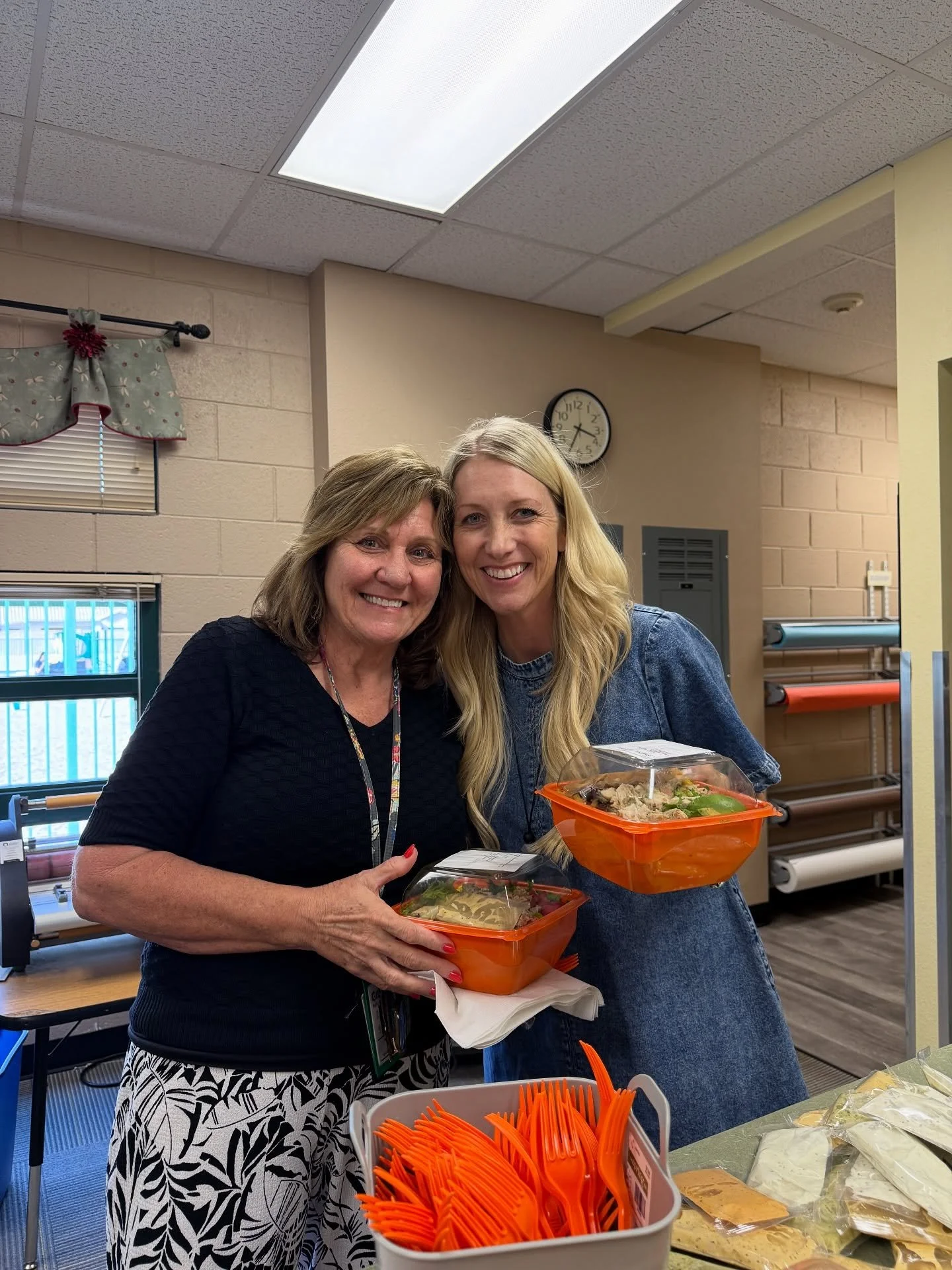 Linner was provided today for our wonderful teachers for the longest day of conferences. Thank you, Shannon and Hailee for getting this organized and ready for them❤️