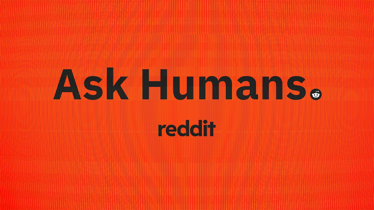 Reddit : Ask Humans