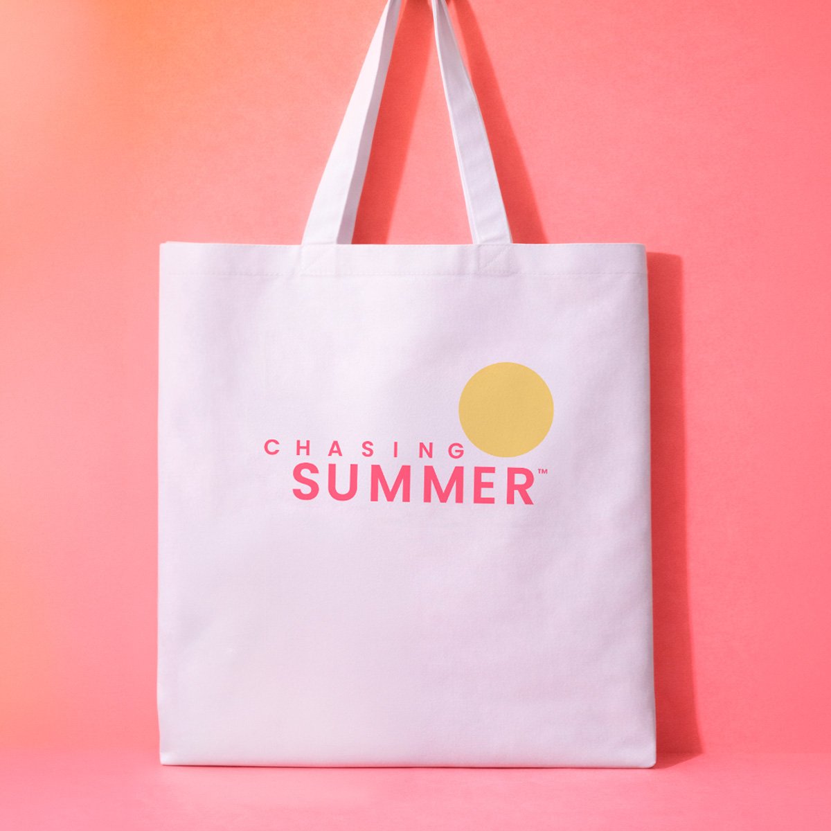 CHASING SUMMER TOTE