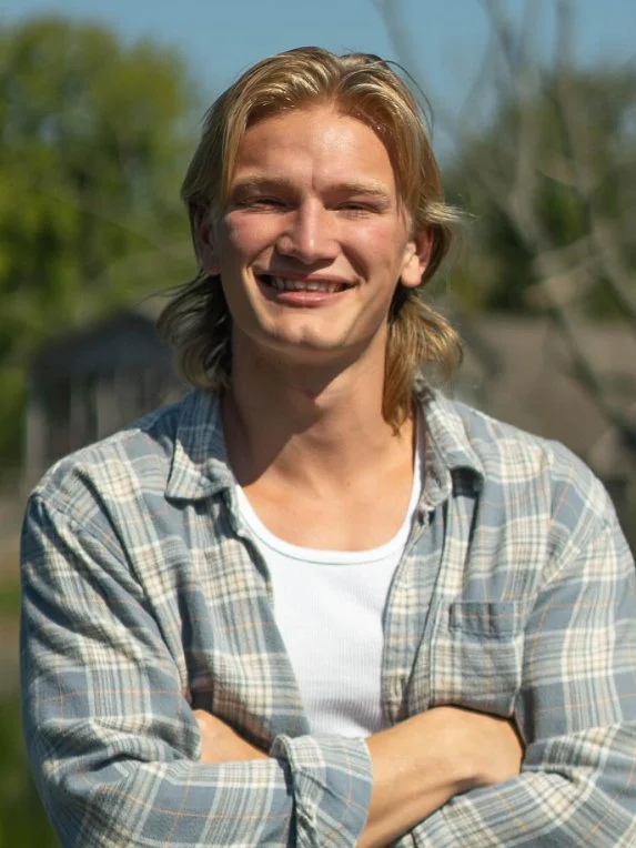 Tobias Okerlund stars as Paper!

Tobias Okerlund is a 20 year old actor and dancer in Nashville, Tennessee. From a young age, he had big and strange dreams. His mother will tell you that he often talked of becoming a hobo, carpenter or standup comedi