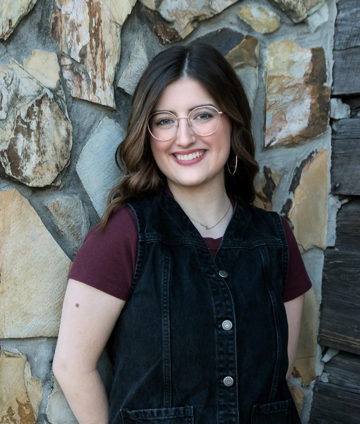 Meet our HMU Department! Shaydan Ward!

She's great at getting our actors in makeup but is she better at making up an alibi? 

Find out who done it on June 28th! Showings at 12pm, 3pm and 7pm, and meet the Cast/Crew of this exciting TN Family Film. 
