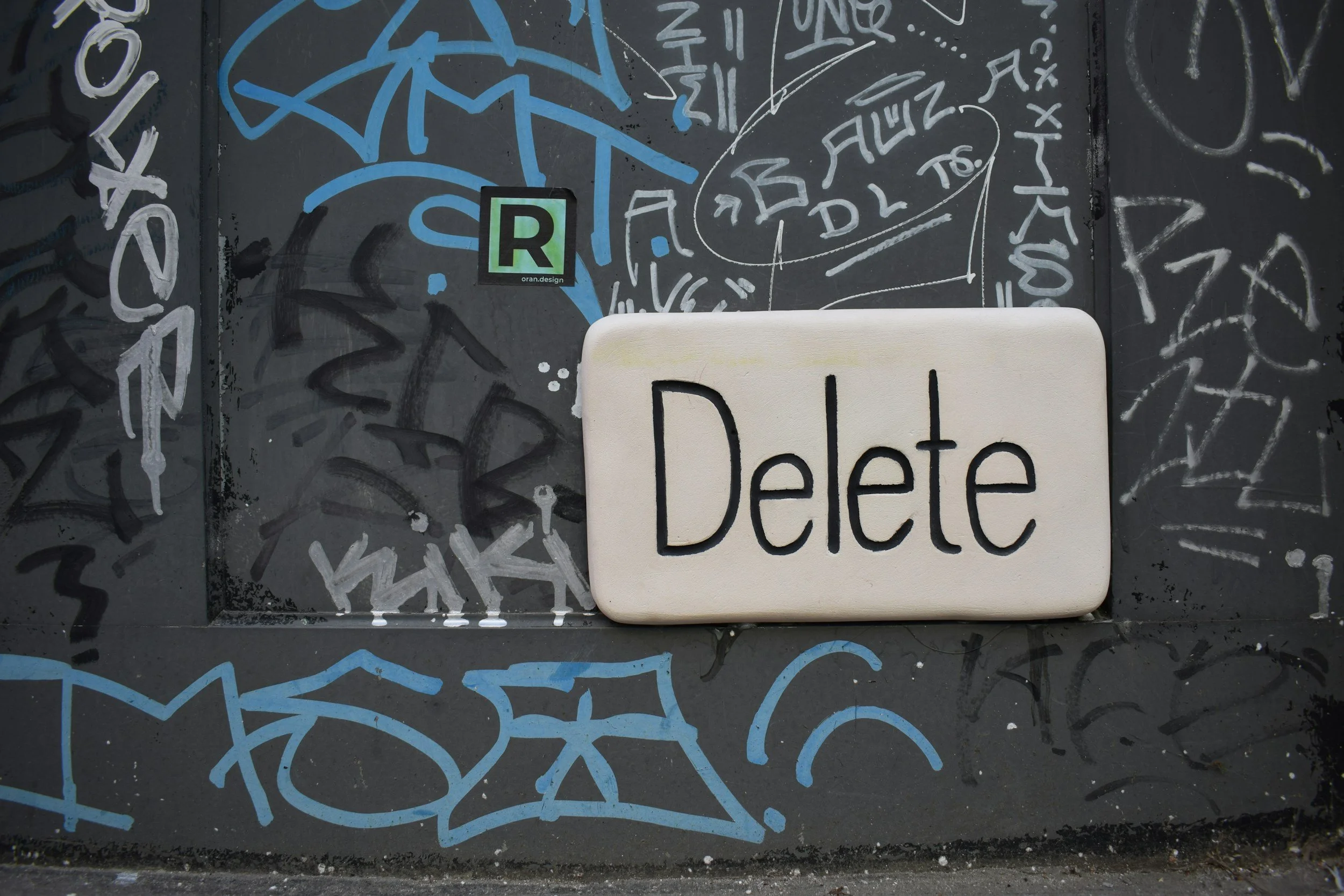 Deleted scenes, side stories and excerpts from unpublished works.