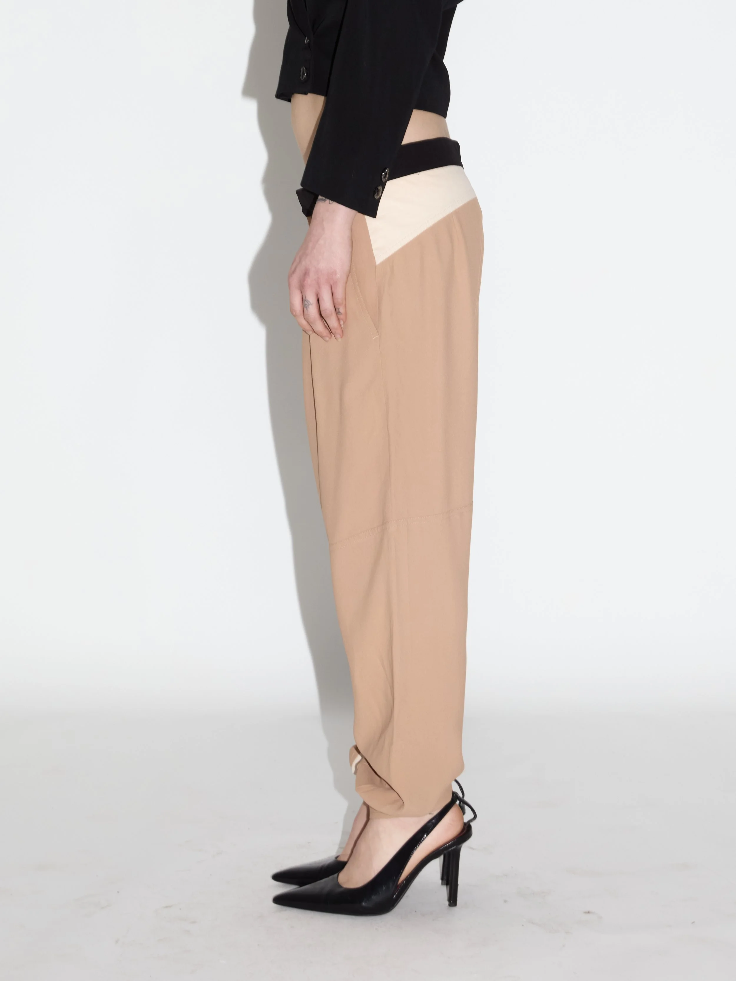 Thumbnail 74e7fa00-c28f-48a1-9e16-2eab651af94a