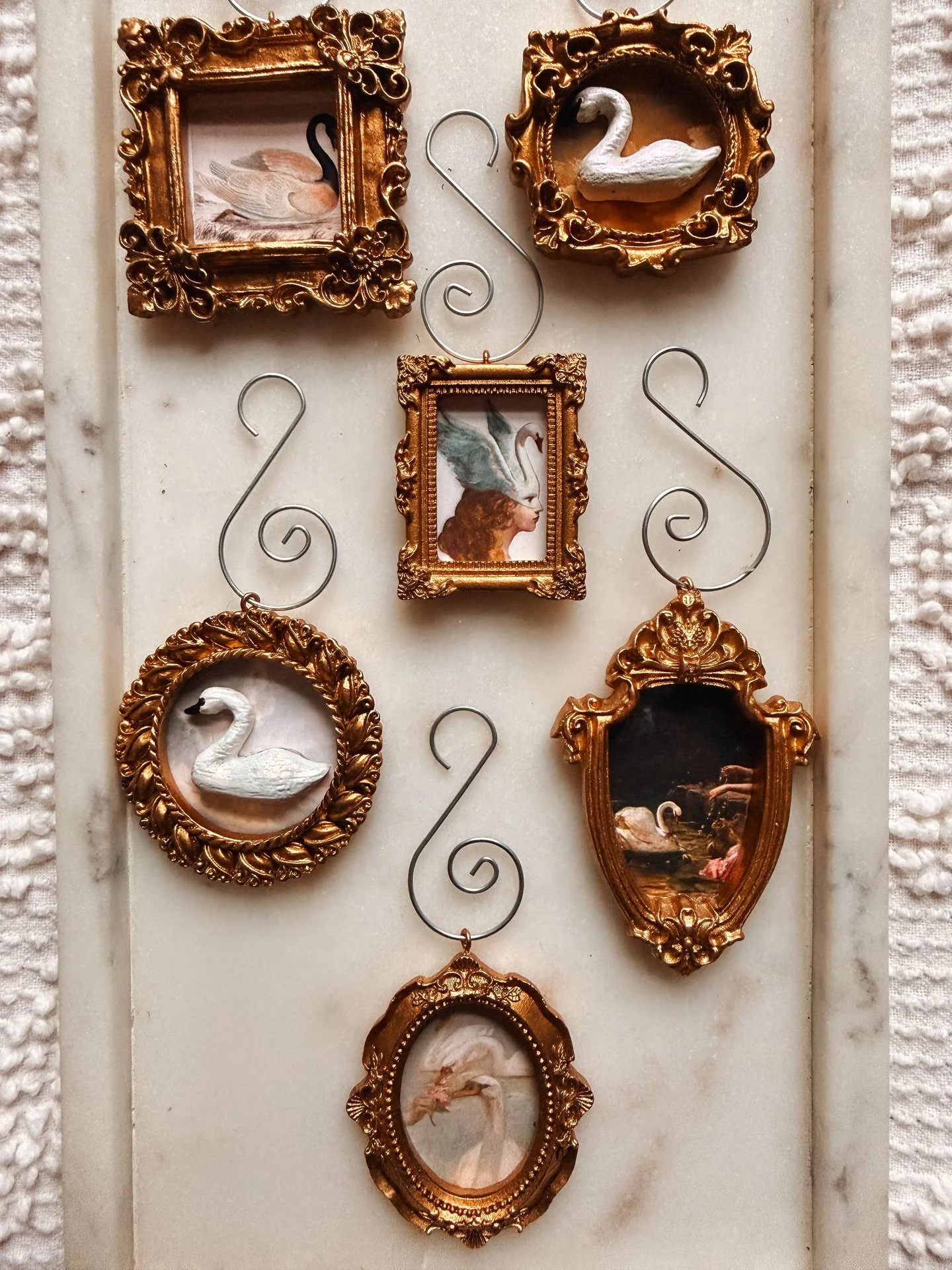 A little holiday @klokashop drop is coming to my site soon: some mini swan paintings, perfume bottle pendants, sterling chains with shells, iron nail talismans, some select vintage + more! 🦢🦢🦢 Get notified: bit.ly/rachaelricenewsletter 
.
.
#vinta