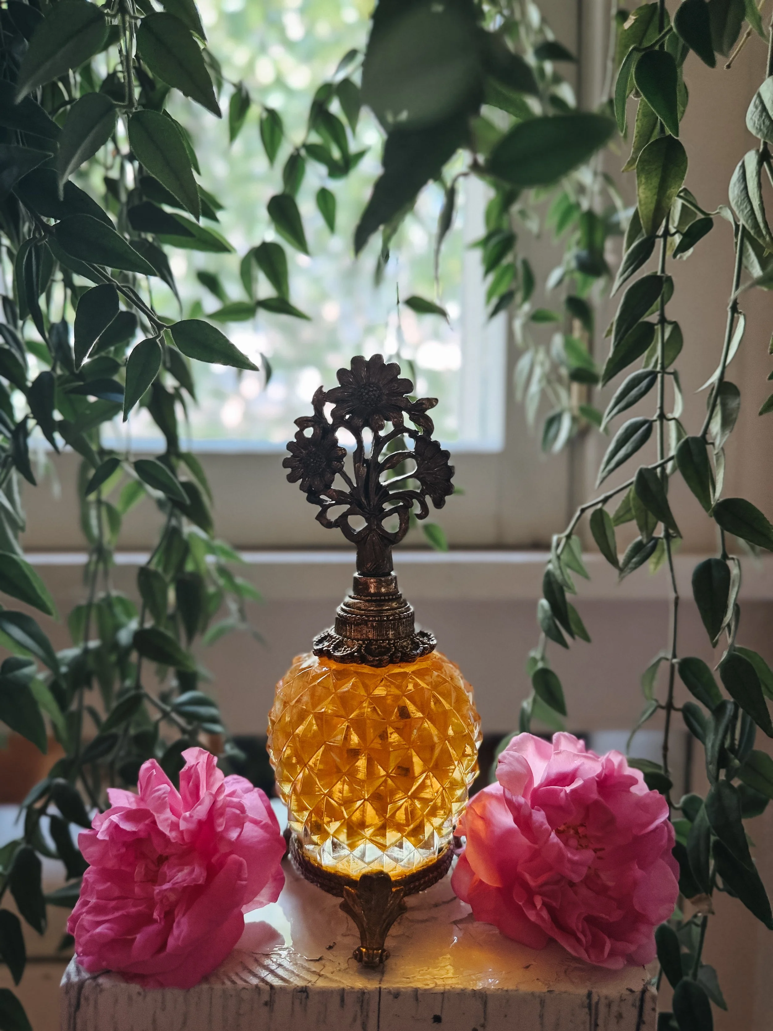 Spicy Rose Champaca Oil - 3.25 oz Crown Footed Brass