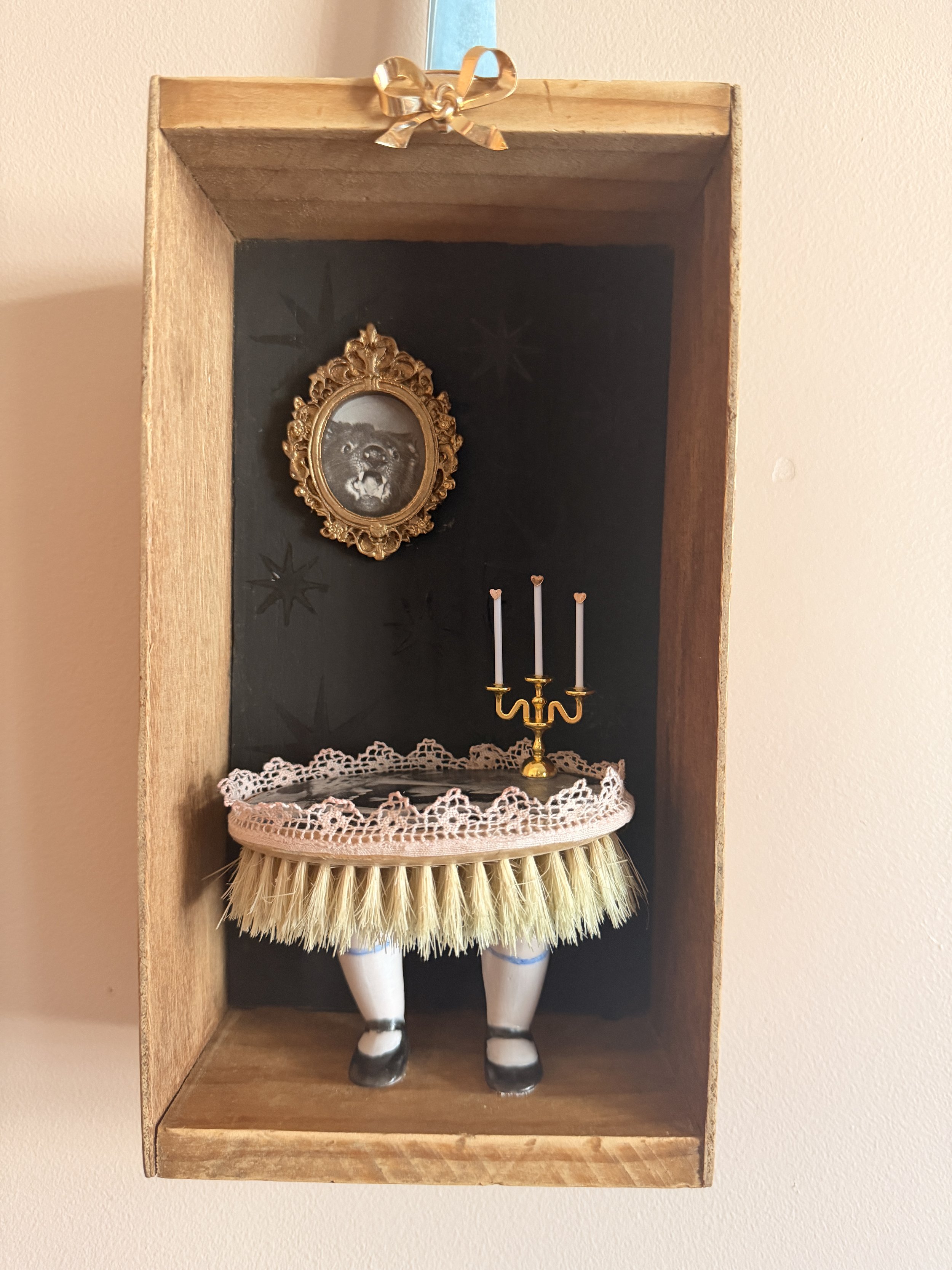 Mixed Media Hissing Mammal Diorama