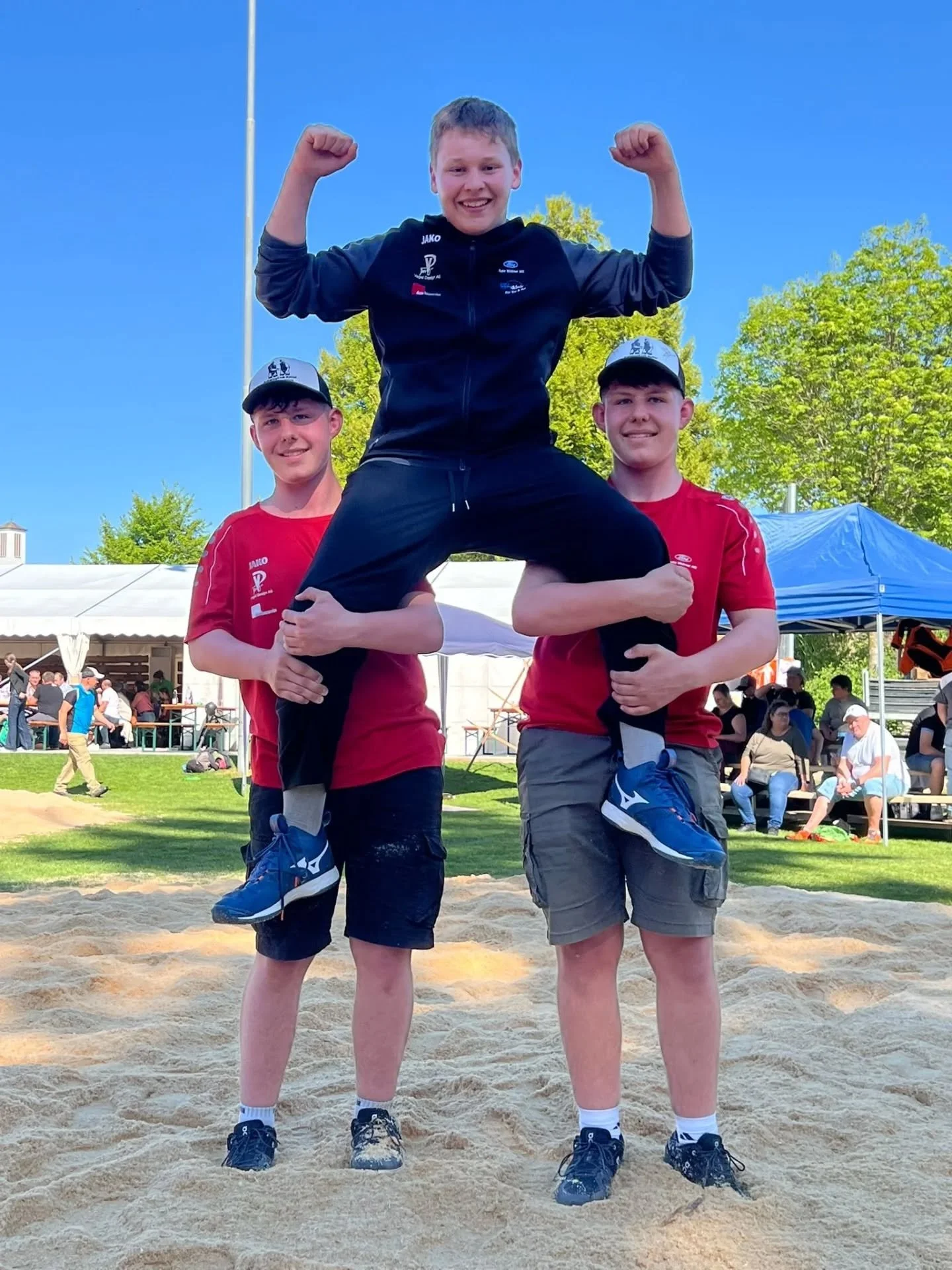 Am Seetaler Nachwuchsschwinget konnte Bachmann Yannick seinen ersten Festsieg feiern. Ebenfalls einen erfolgreichen Tag hatten Wyrsch Julian und Bucheli Dario, die ihren ersten Zweig erk&auml;mpfen konnten. Mit insgesamt sieben Auszeichnungen zeigten