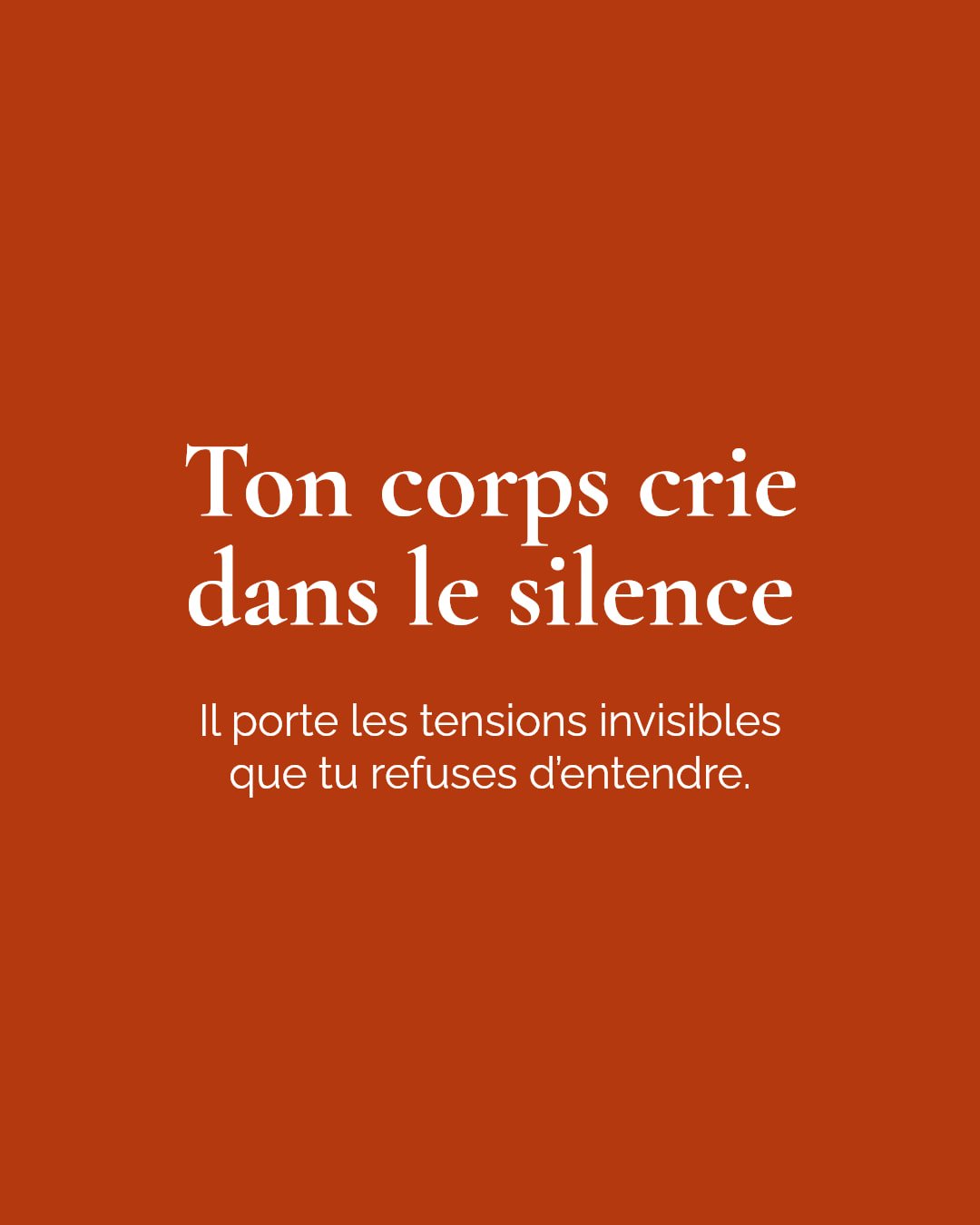 Ton corps se crispe m&ecirc;me quand tout semble aller bien. Ce n&rsquo;est pas un hasard. Sous la surface, il garde des tensions qu&rsquo;on refuse de voir. Le stress invisible, les &eacute;motions non dig&eacute;r&eacute;es, la pression silencieuse