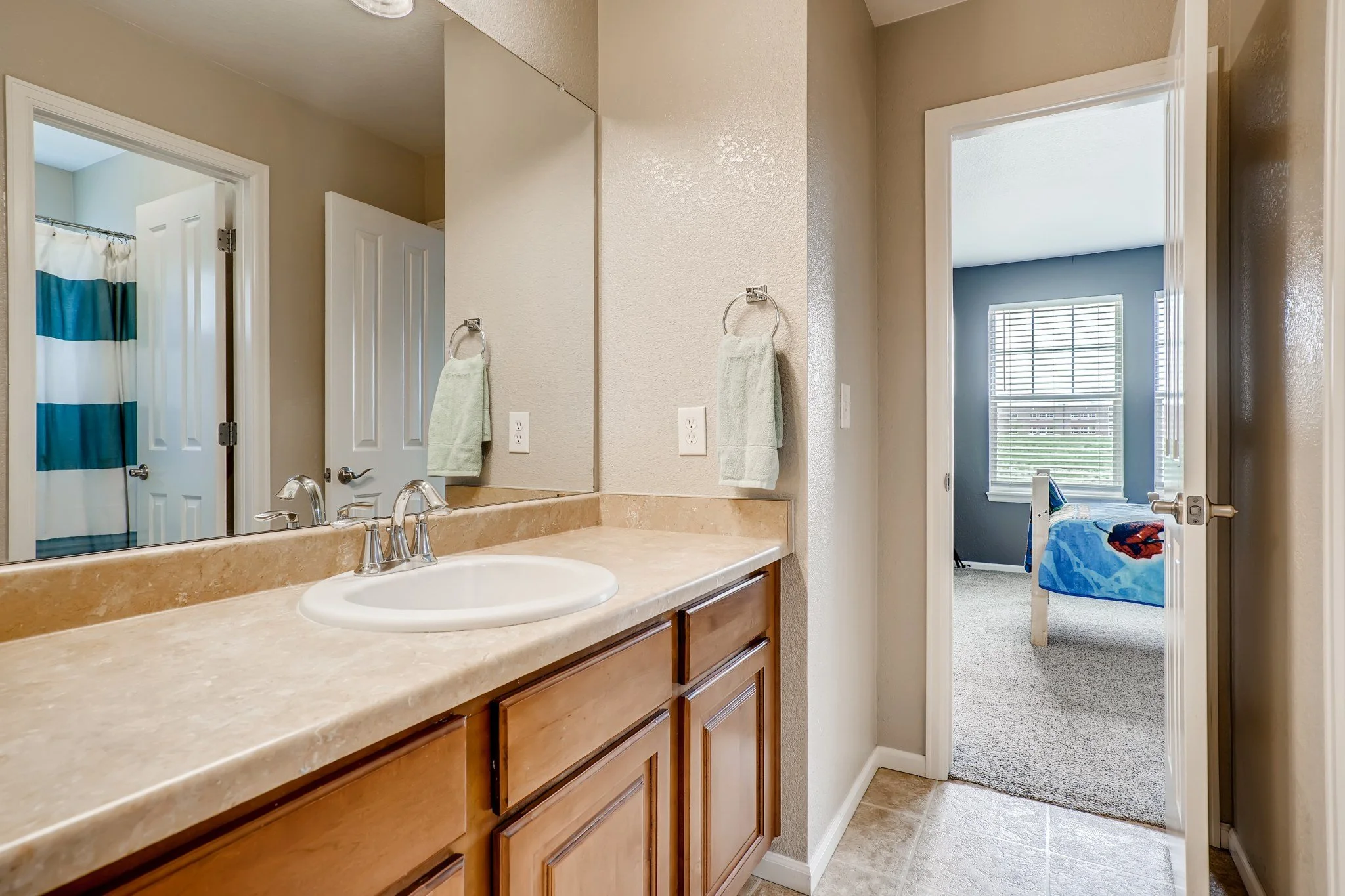 7752 E 131st Place Thornton CO - MLS Sized - 023 - 24 2nd Floor Bathroom.jpg