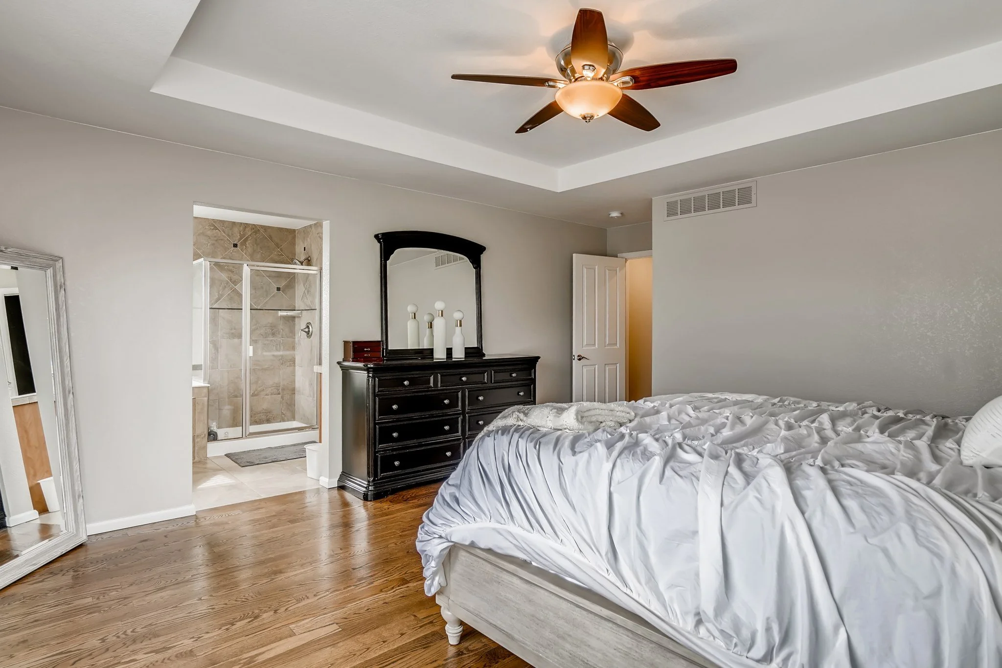 7752 E 131st Place Thornton CO - MLS Sized - 016 - 17 2nd Floor Primary Bedroom.jpg