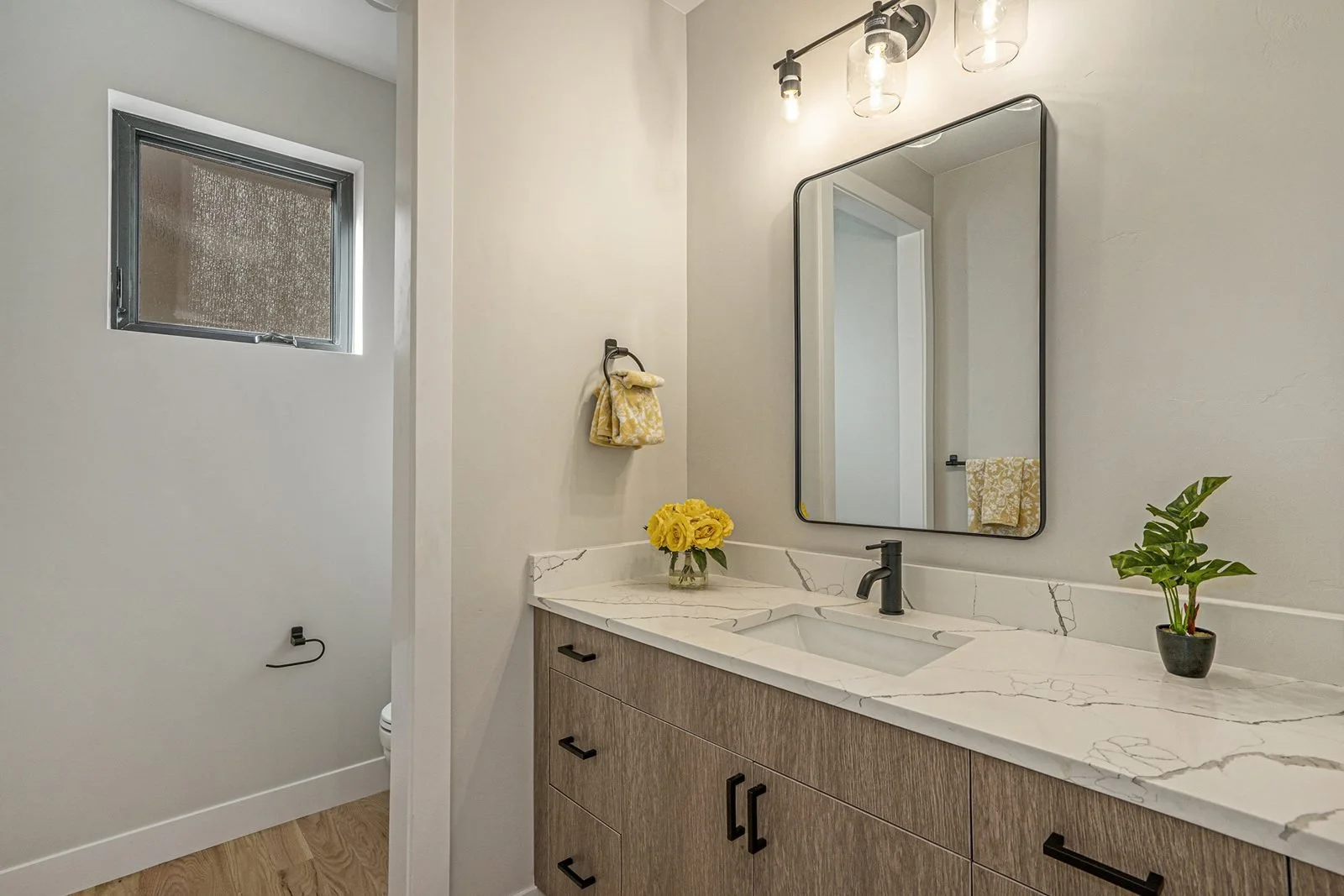 2650-jasmine-st-park-hill-denver-spec-home-08.jpg