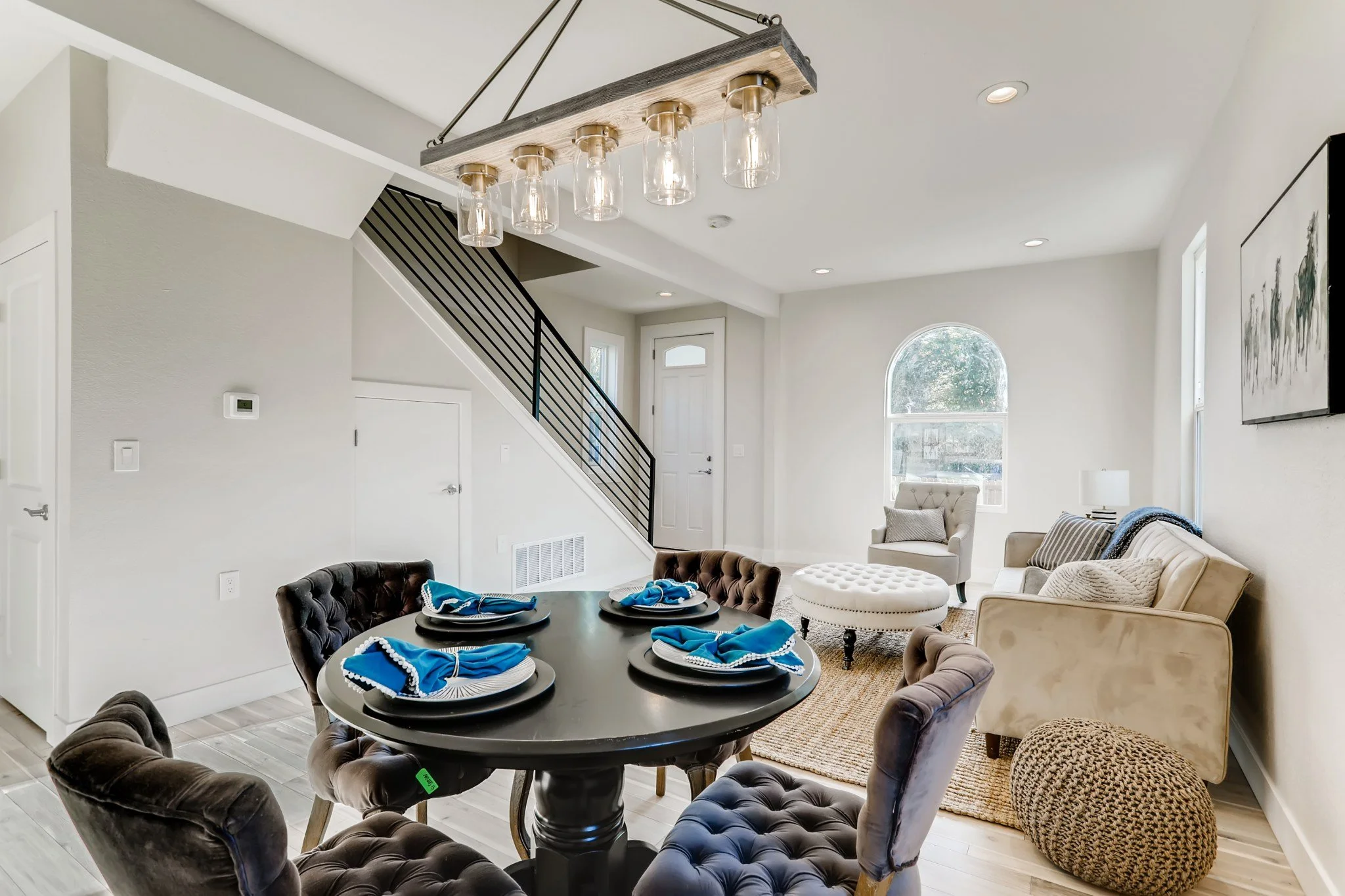 17 Dining Room.jpg