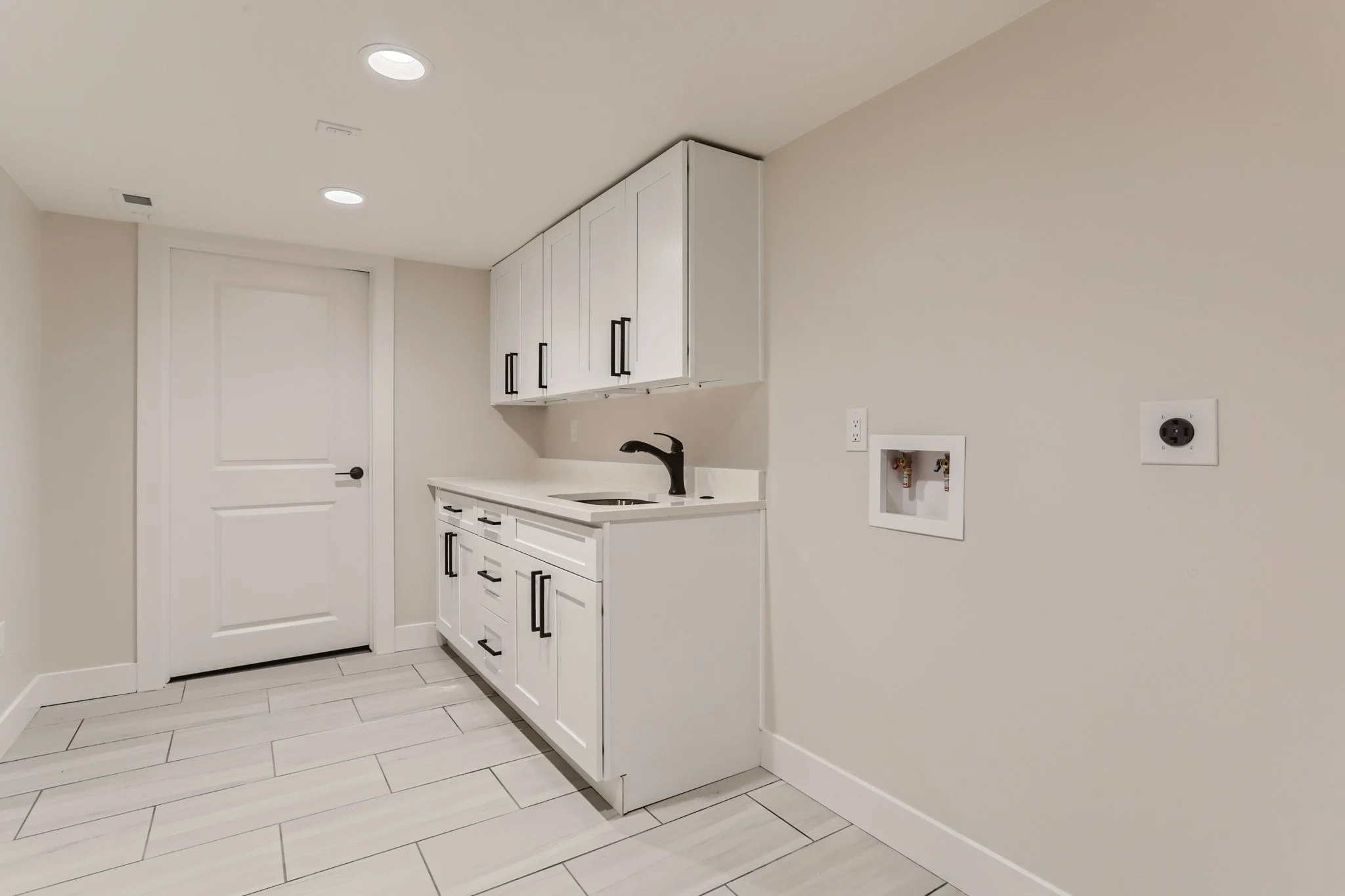 34 Laundry Room.jpg