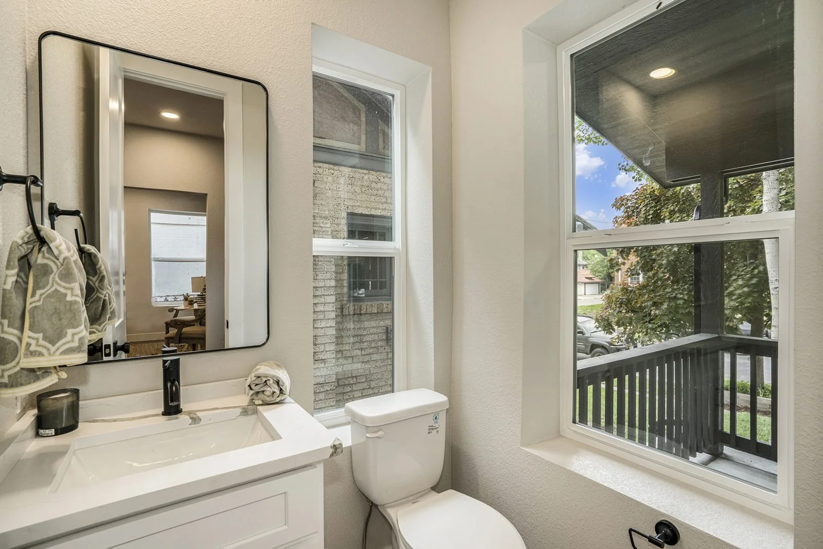 1577-saint-paul-st-denver-victorian-renovation-09.jpg