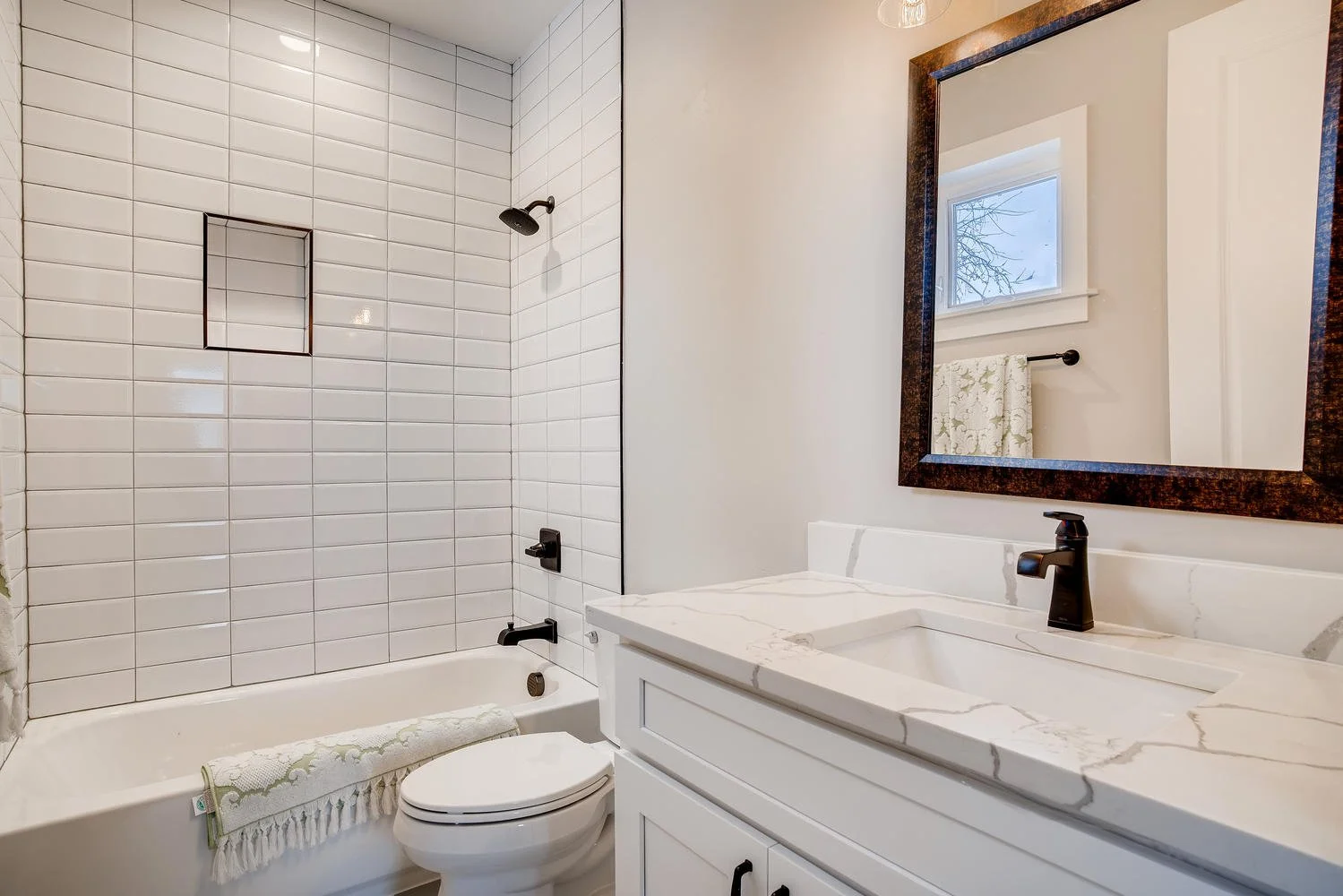 2660 Ash Street Denver Co-large-025-025-2nd Floor Bathroom-1499x1000-72dpi.jpg