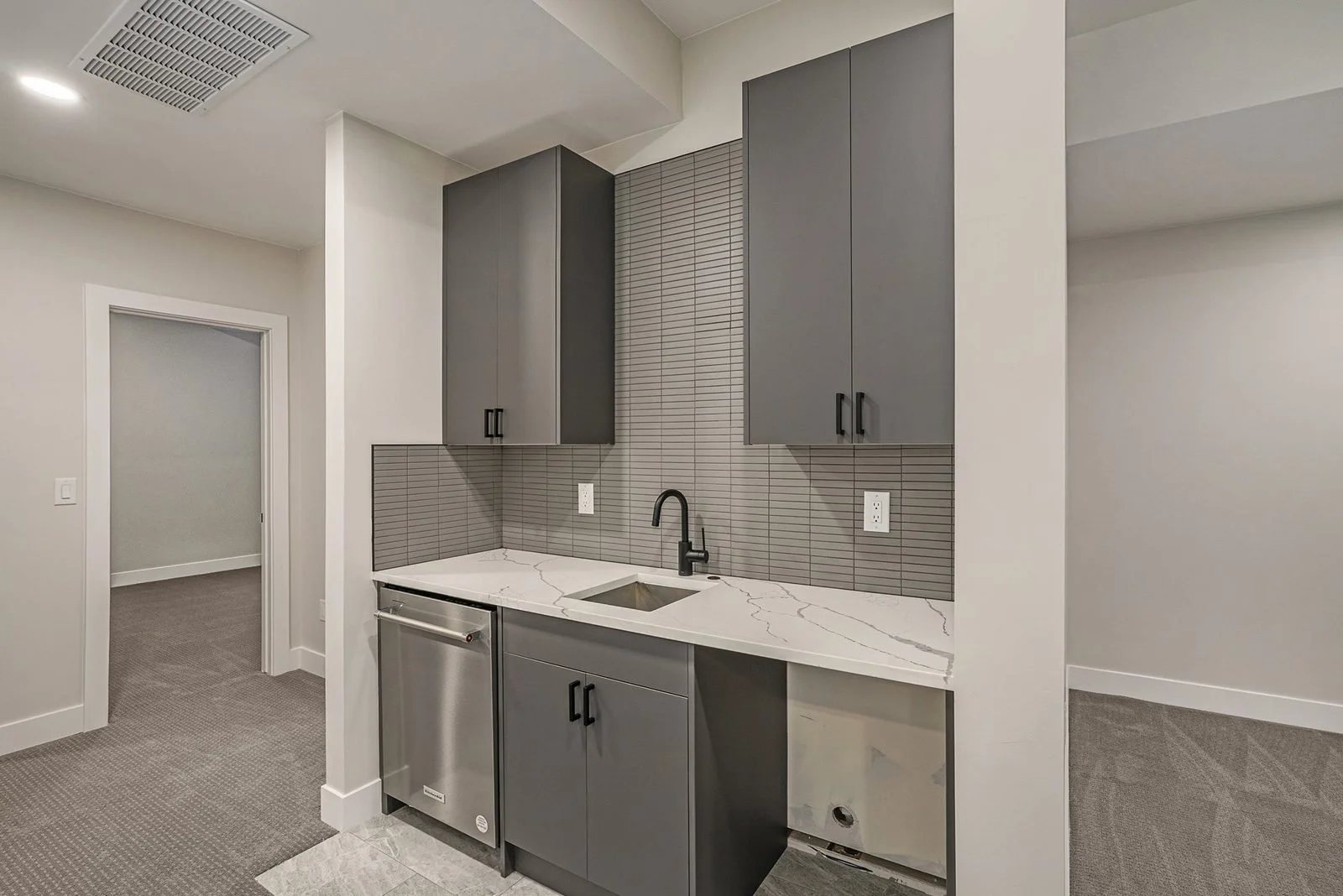 2650-jasmine-st-park-hill-denver-spec-home-09.jpg