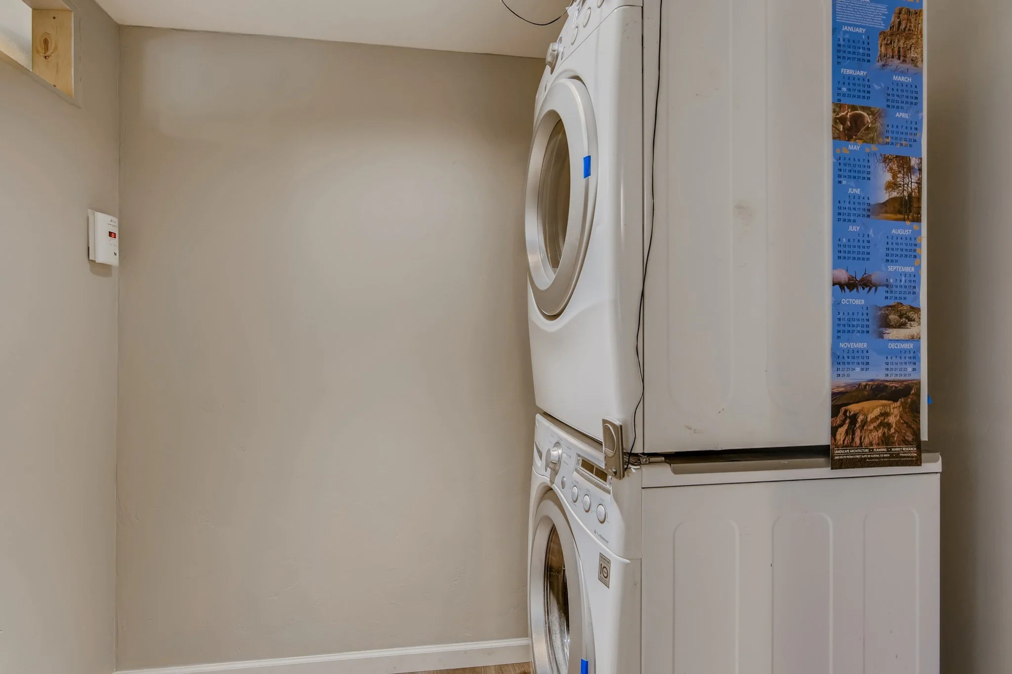 23 Laundry Room.jpg